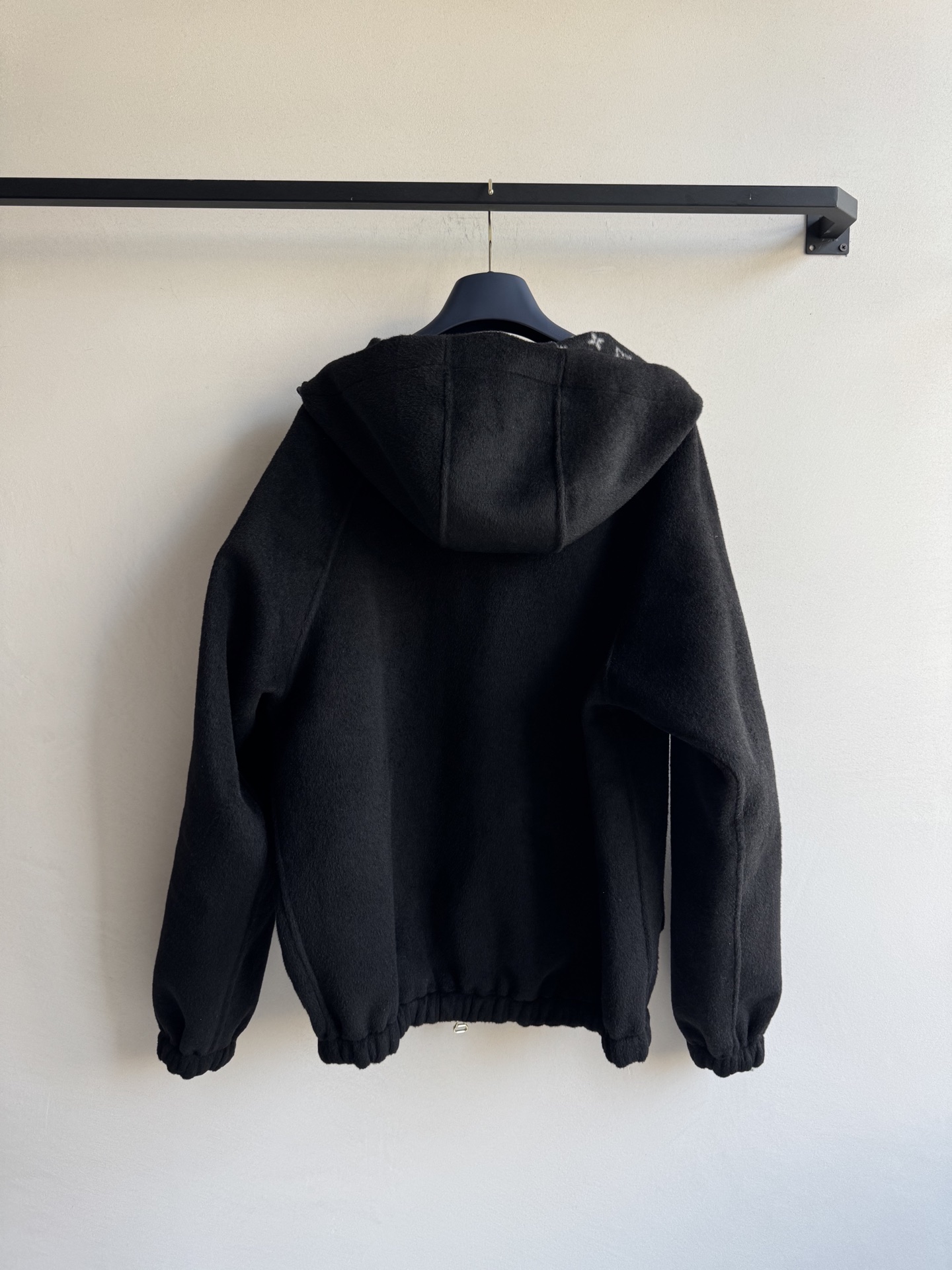 Louis Vuitton Reversible Wool-Cashmere Blend Coat with Jacquard Monogram Lining 3 i1760779980448 3441 0 1