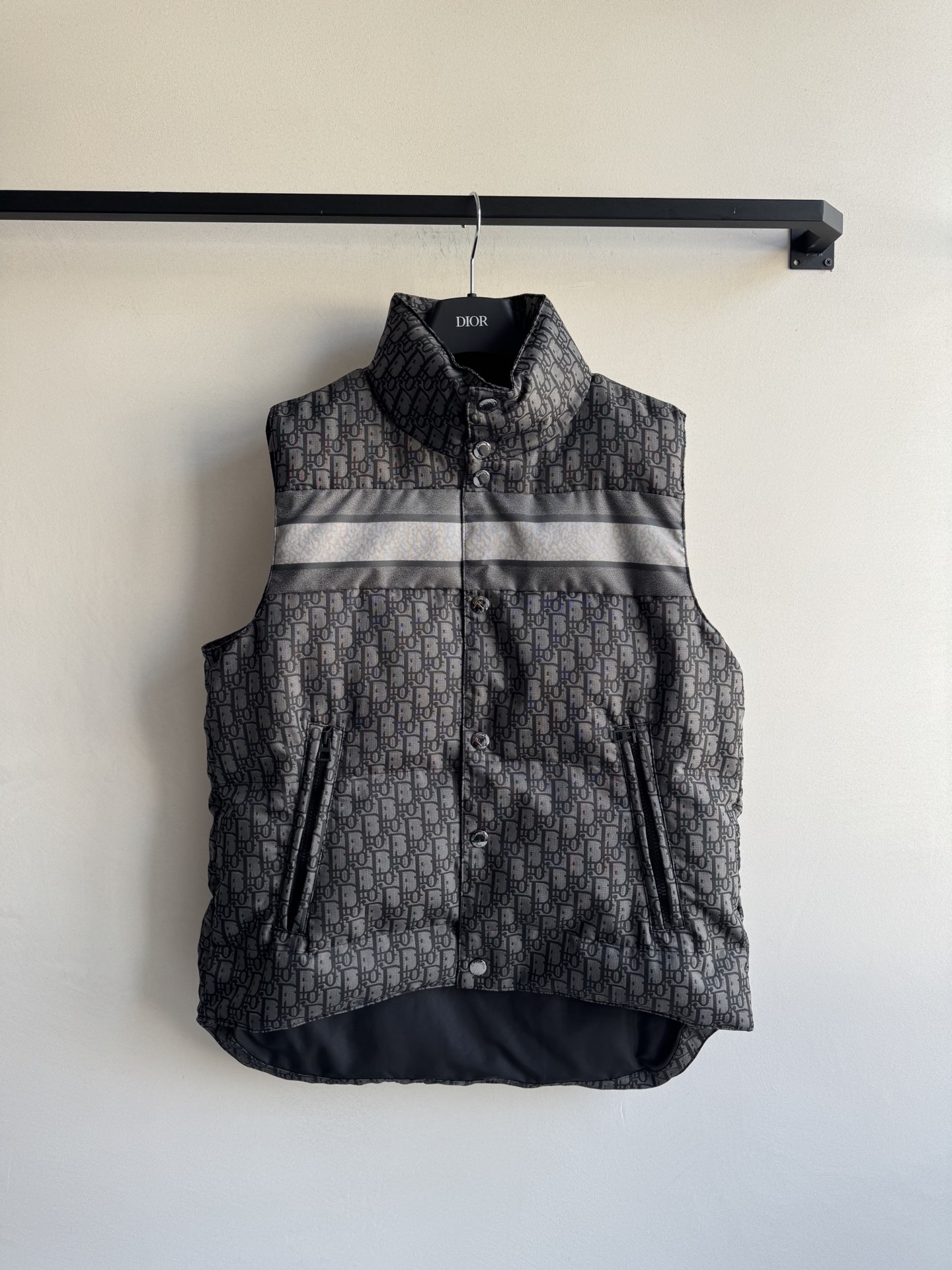 Dio*🆕25秋冬新款 爆款羽绒面包服马甲，定制高密度科技塔夫绸提花面料！经典立领H版型帅气又拉风 ！9