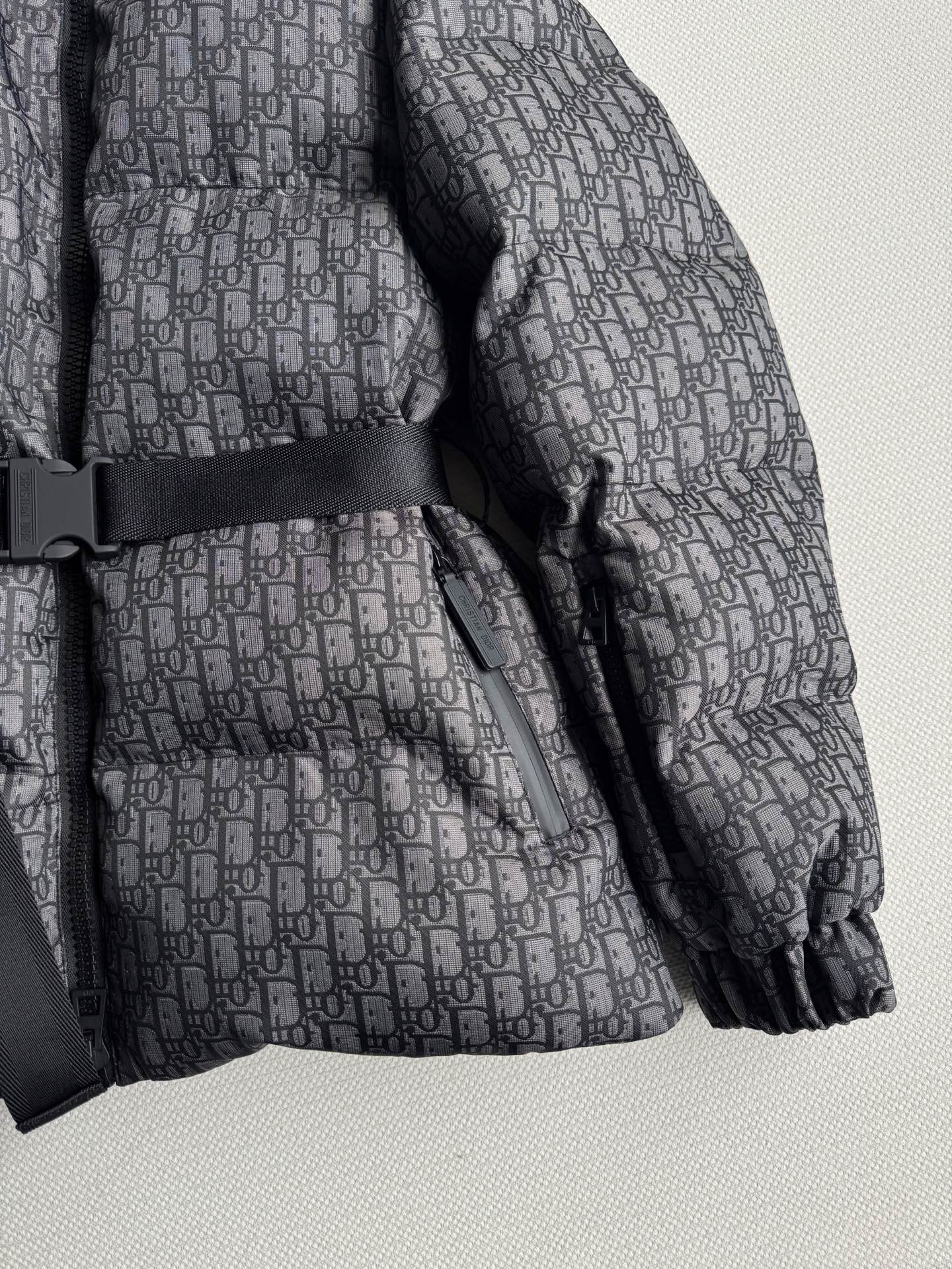 Dio*25秋冬新品！每年必爆的经典款 本季必入代购爆款！立体夹克羽绒棉面包服！原版定制高密度科技塔夫绸