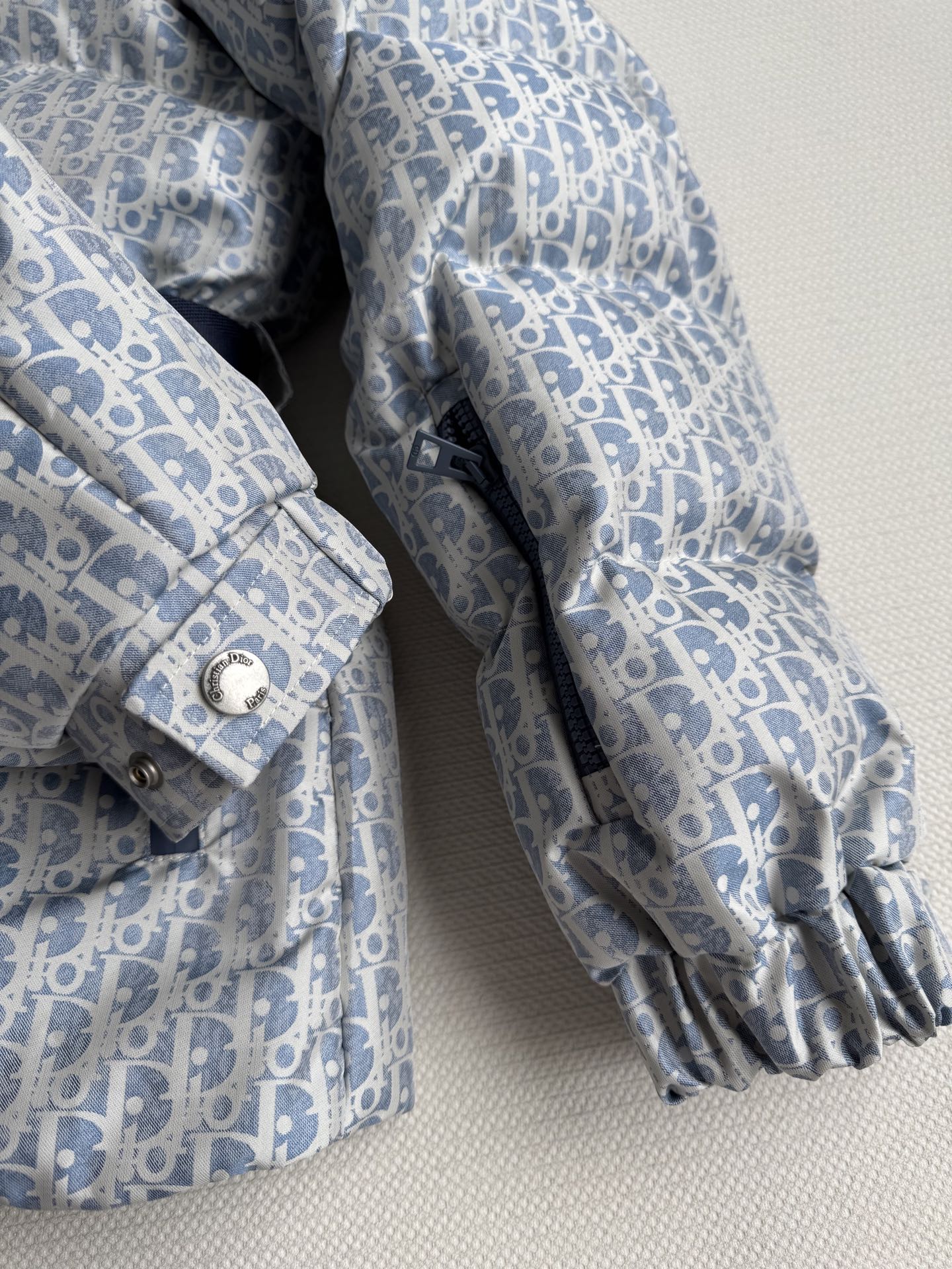 Dio*25秋冬新品！每年必爆的经典款 本季必入代购爆款！立体夹克羽绒棉面包服！原版定制高密度科技塔夫绸