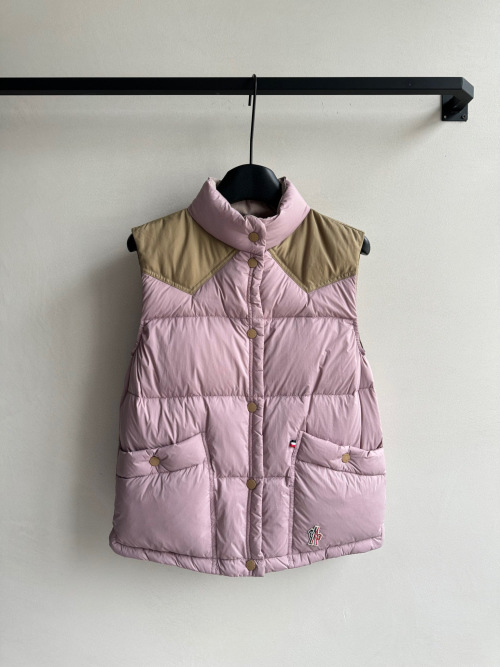 Moncler Color Block Padded Vest with Embroidered Logo – Casual & Warm