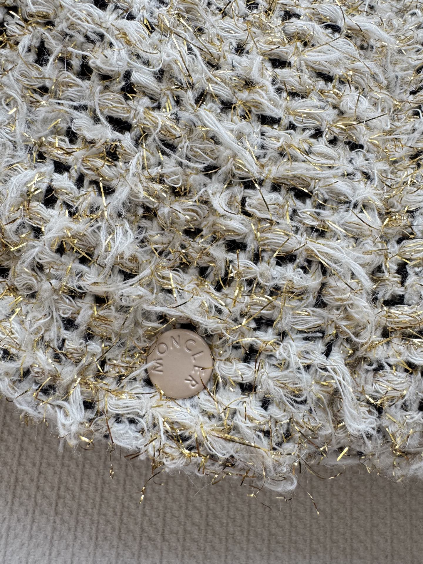 Moncle*🆕新款羽绒外套，小香风外层，一整个千金香奶奶可以盖住pp的短款！配上长丁靴就是大长腿了内胆