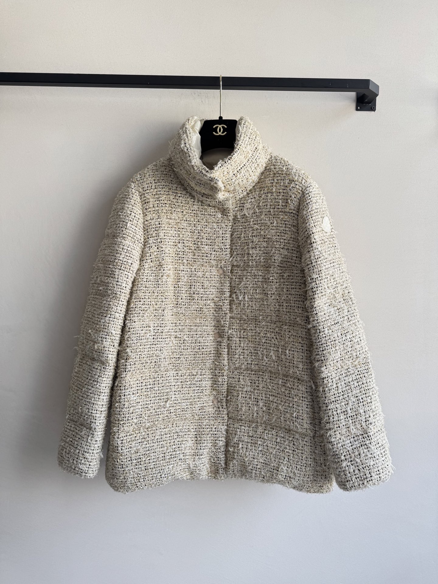 Moncle*🆕新款羽绒外套，小香风外层，一整个千金香奶奶可以盖住pp的短款！配上长丁靴就是大长腿了内胆