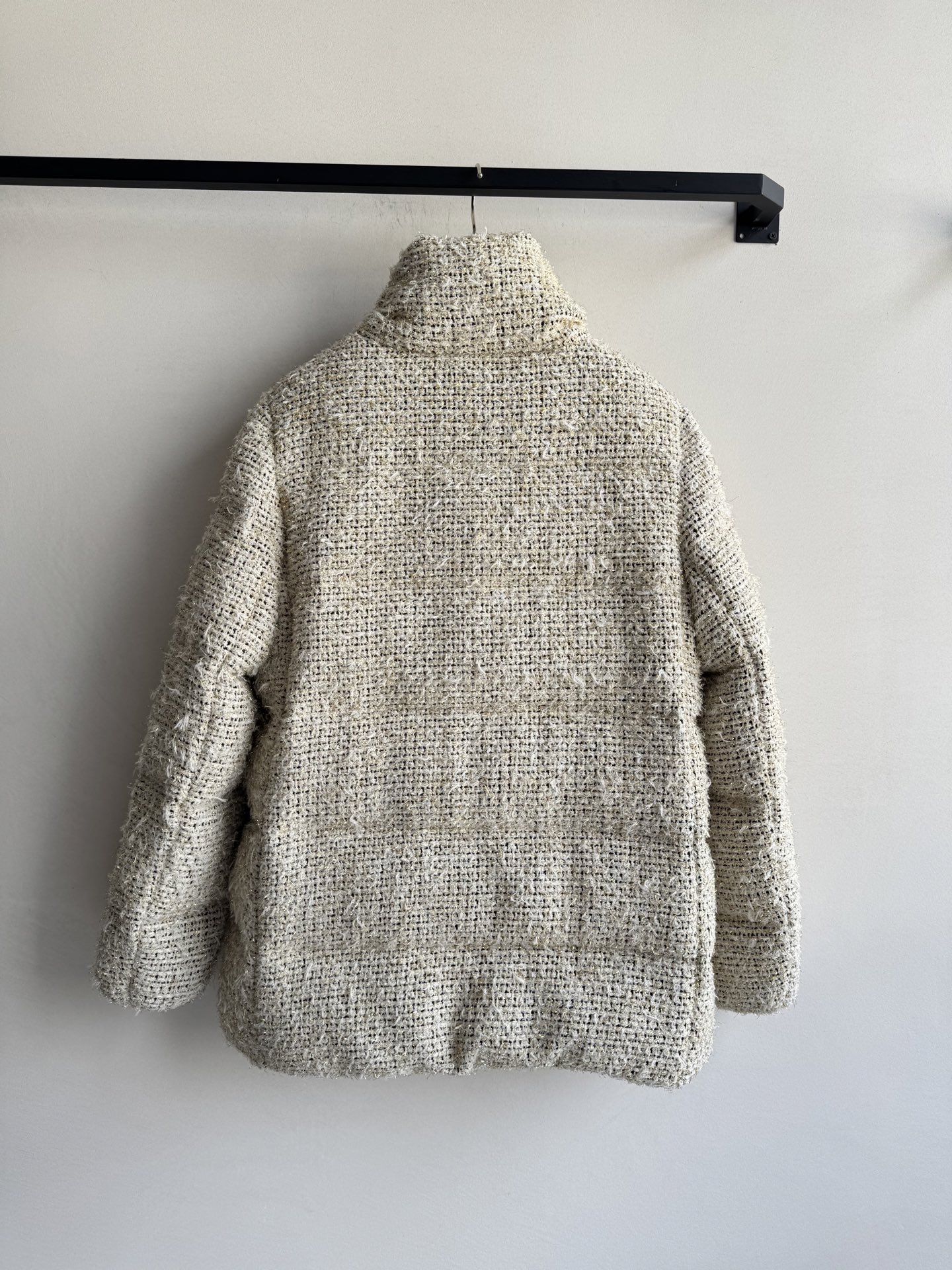 Moncle*🆕新款羽绒外套，小香风外层，一整个千金香奶奶可以盖住pp的短款！配上长丁靴就是大长腿了内胆