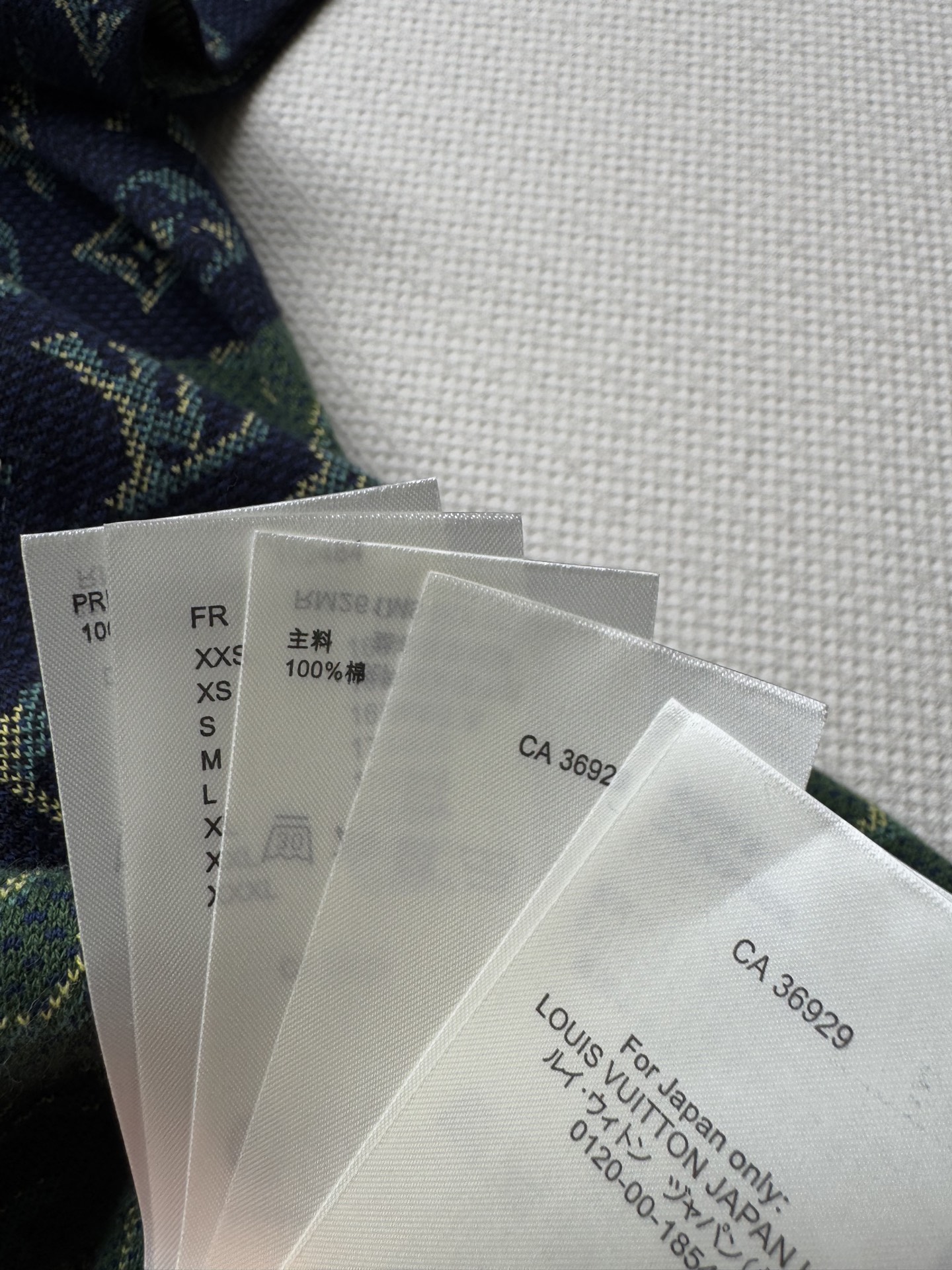 LouisVuitto*🆕新款，提花logo针织短袖💚💙休闲宽松版型～男女同款情侣👫S-XL.