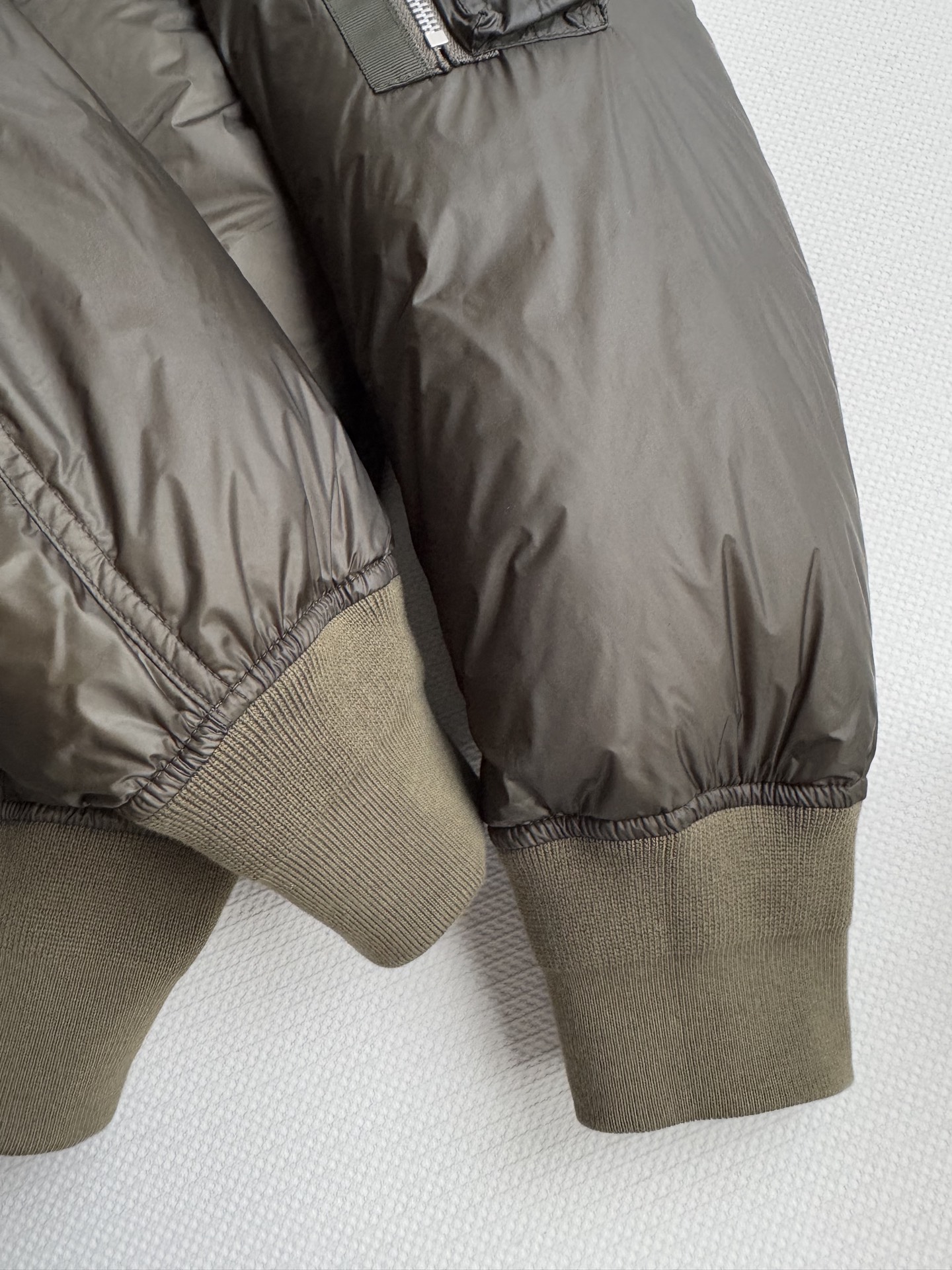 Sacai🆕25秋冬最新外套，双排扣羊毛昵子拼接外套，超级好看宽松版型飞行服，现货SML.