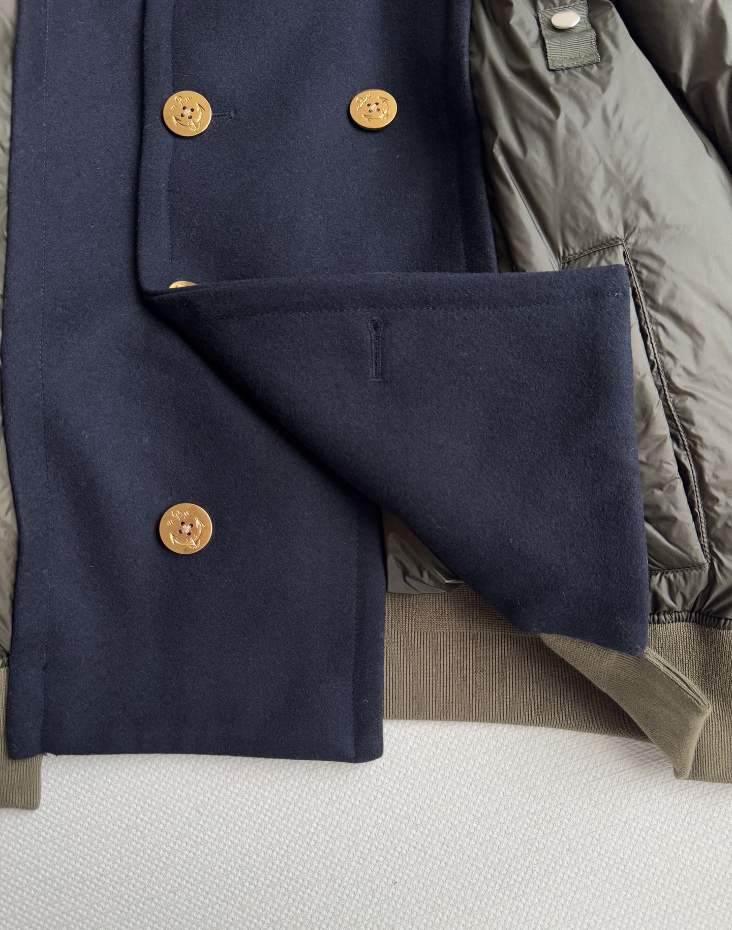 Sacai🆕25秋冬最新外套，双排扣羊毛昵子拼接外套，超级好看宽松版型飞行服，现货SML.