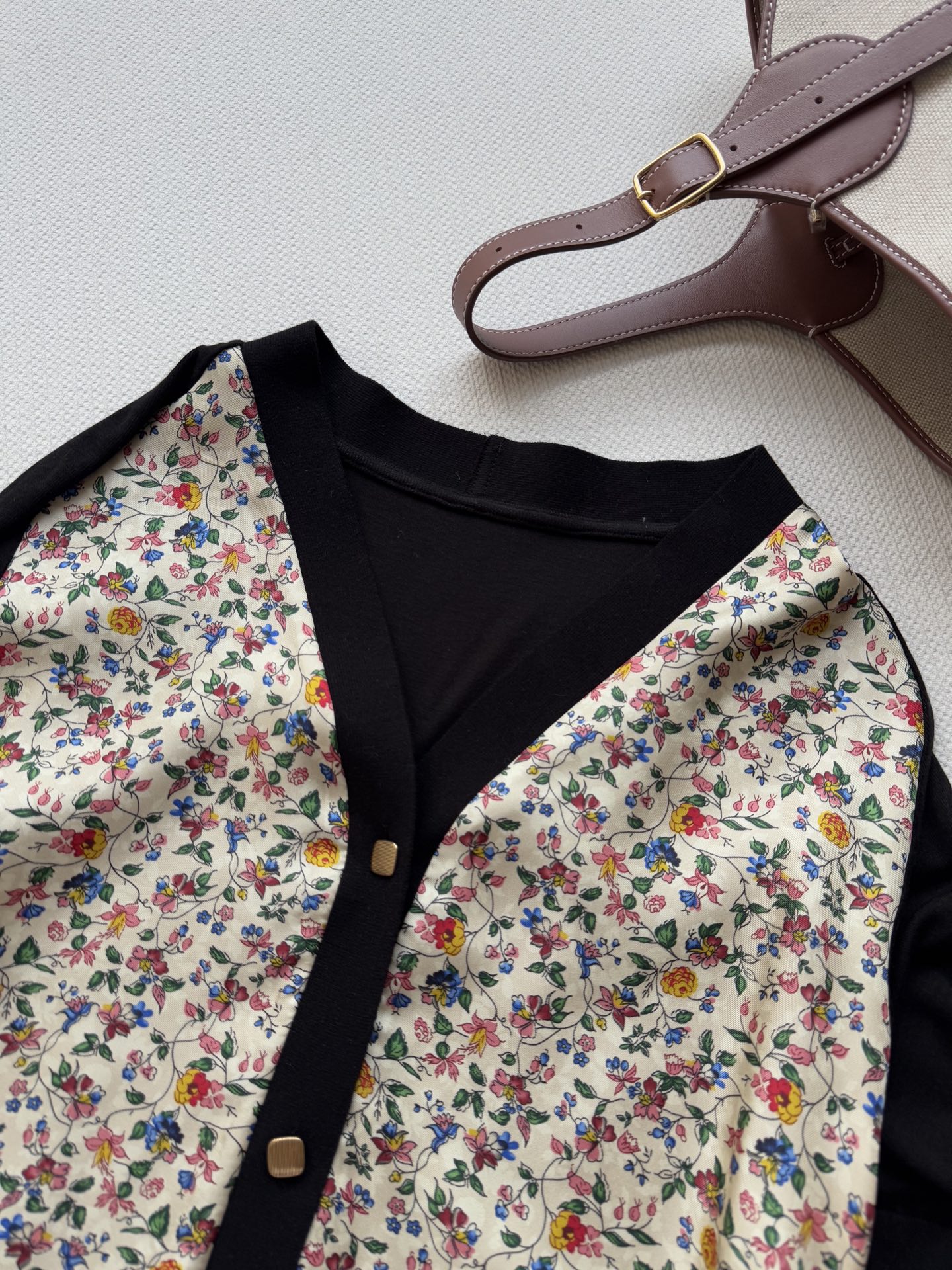 LoroPiana🆕新款开衫，前侧真丝面料➕后侧羊毛针织ＳＭＬ.