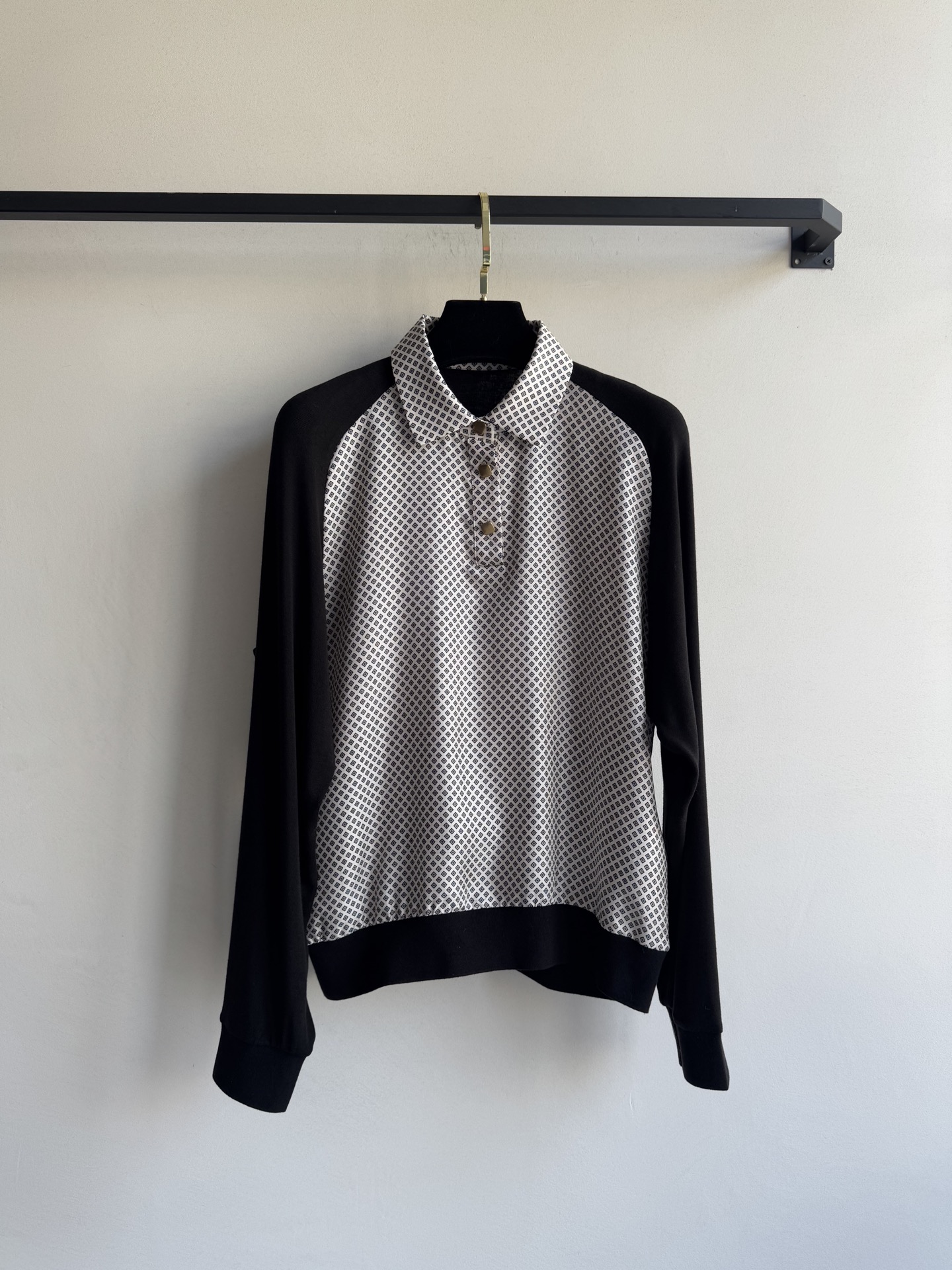 LoroPiana🆕新款，前侧真丝面料➕后侧羊毛针织ＳＭＬ.