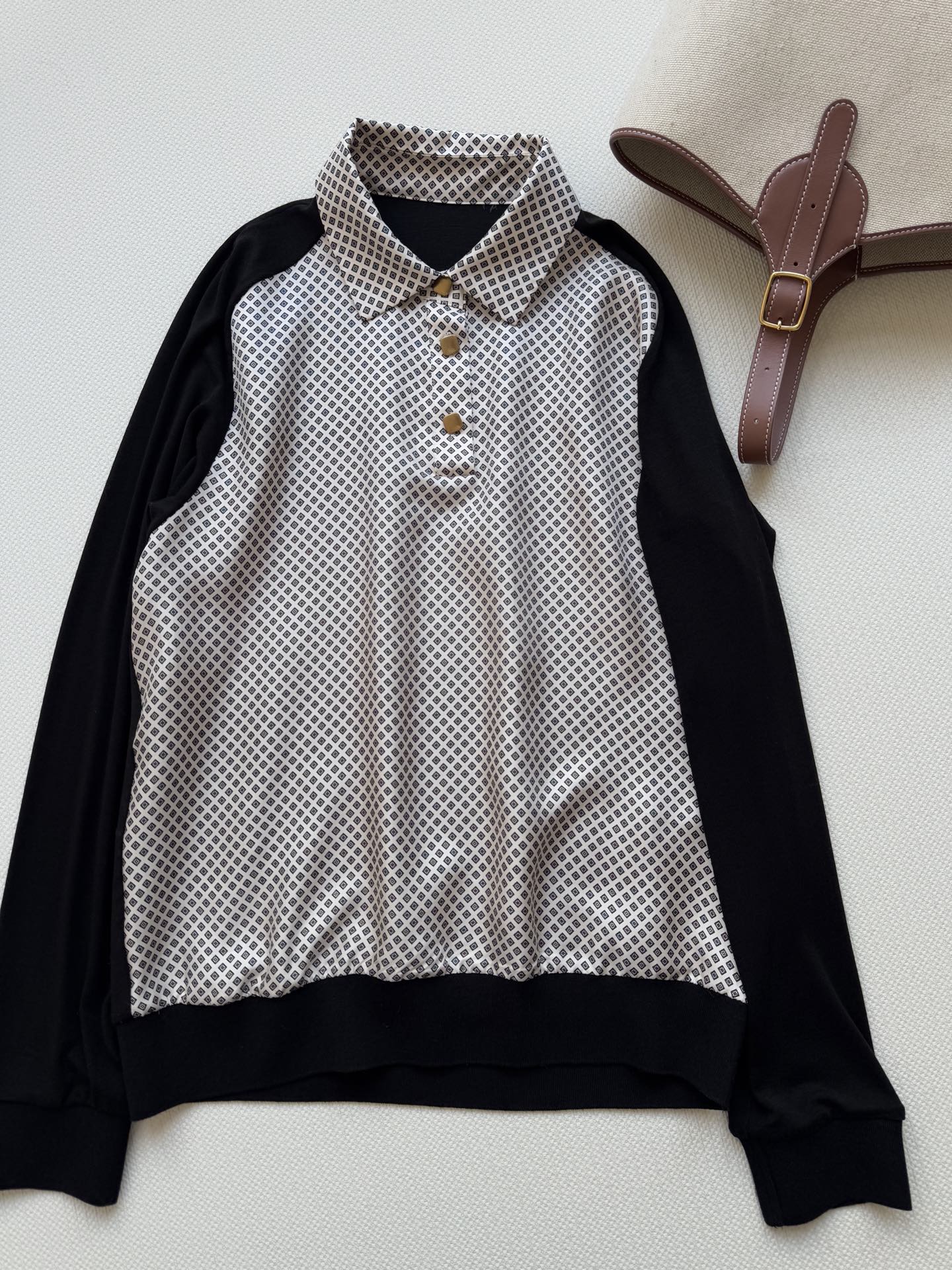 LoroPiana🆕新款，前侧真丝面料➕后侧羊毛针织ＳＭＬ.
