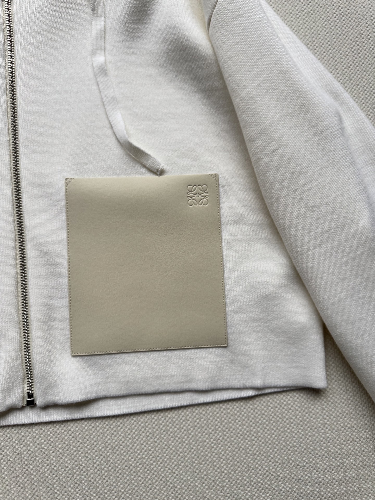 Loew*🆕新款拉链开衫，羊毛面料拼接真皮口袋ＳＭＬ.