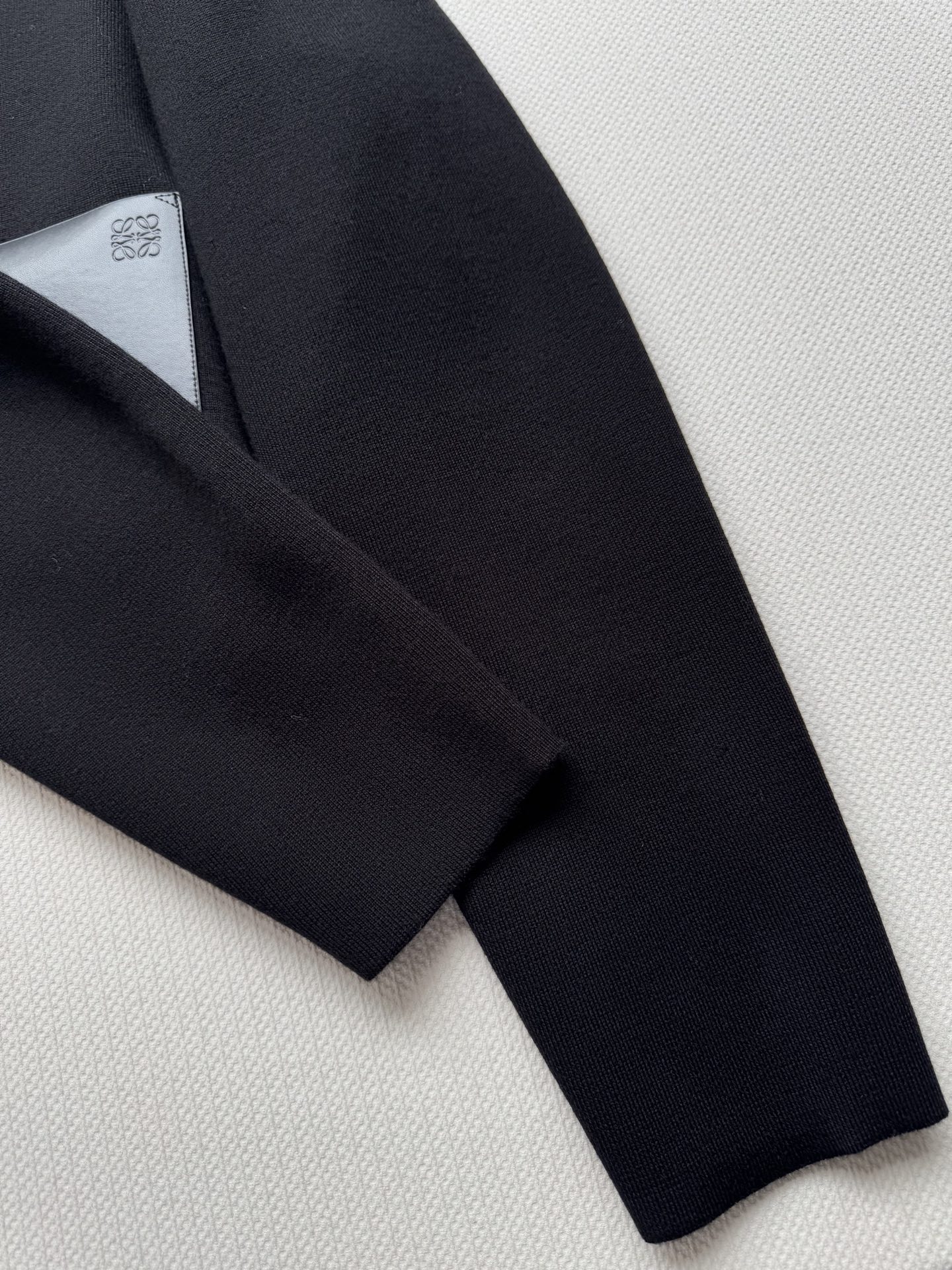 Loew*🆕新款拉链开衫，羊毛面料拼接真皮口袋ＳＭＬ.