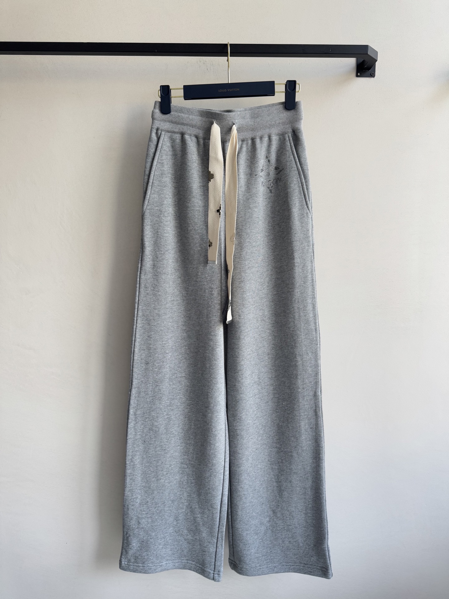 Louis Vuitto*🆕2025新品上架连裤子！定制YB进口原生全棉材质光泽舒适垂顺饰以胸前标志性字