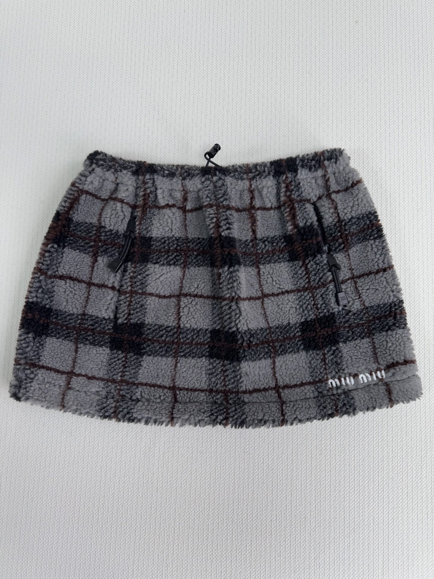 MiuMi* 25Fw秋冬新款 学院风摇粒绒格纹半裙丨⚠真羊羔毛绒原版开发！高版出品！高密度羊毛粒绒面料