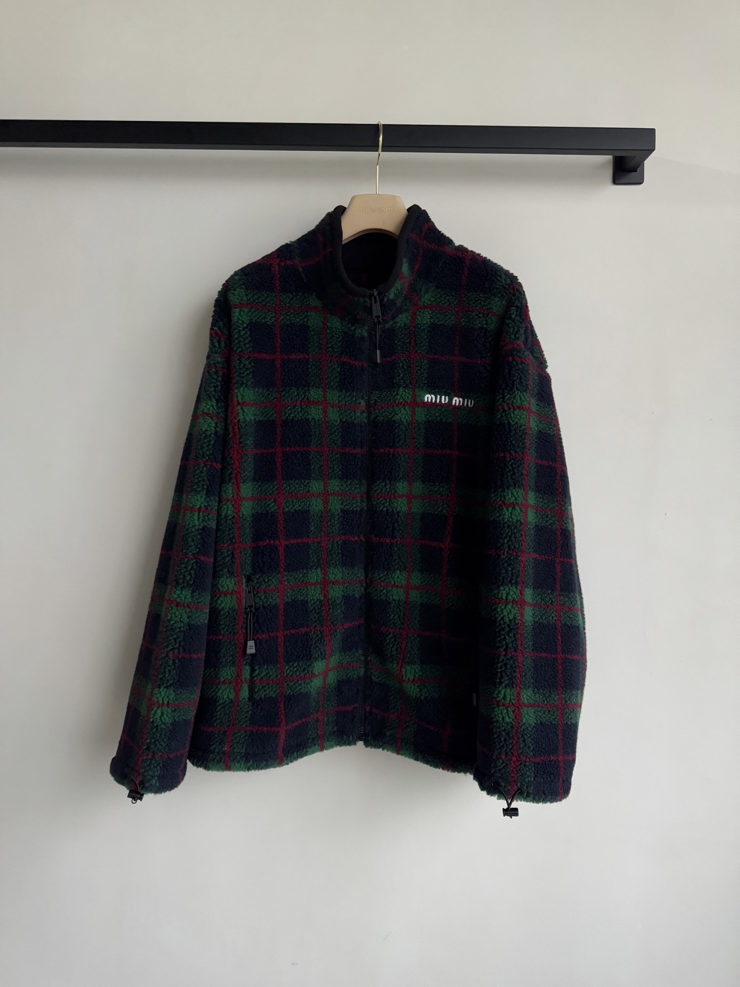 MiuMi* 🆕25Fw秋冬新款 学院风摇粒绒格纹外套丨⚠真羊毛羔绒原版开发！高版出品！高密度羊毛粒绒面