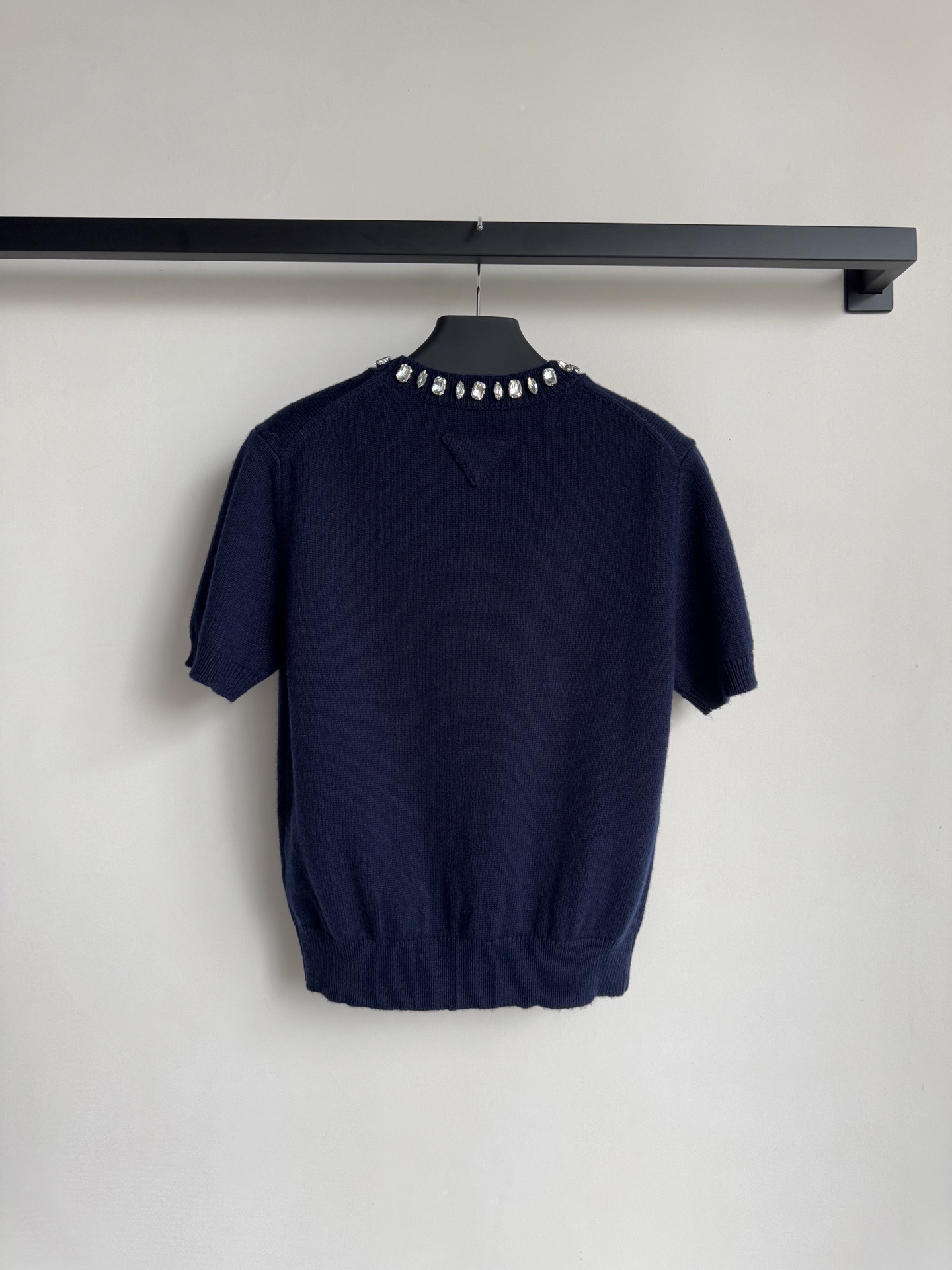 Prad*🆕新款，羊绒➕羊毛混纺针织短袖，叠穿打底搭配都好好看👏ＳＭＬ.