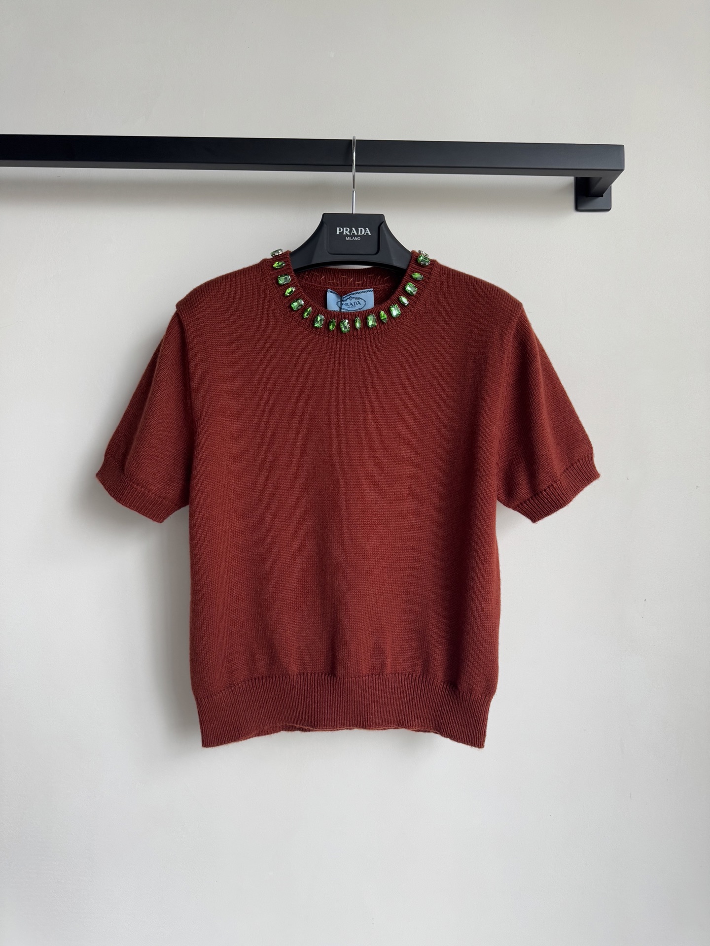 Prad*🆕新款，羊绒➕羊毛混纺针织短袖，叠穿打底搭配都好好看👏ＳＭＬ.