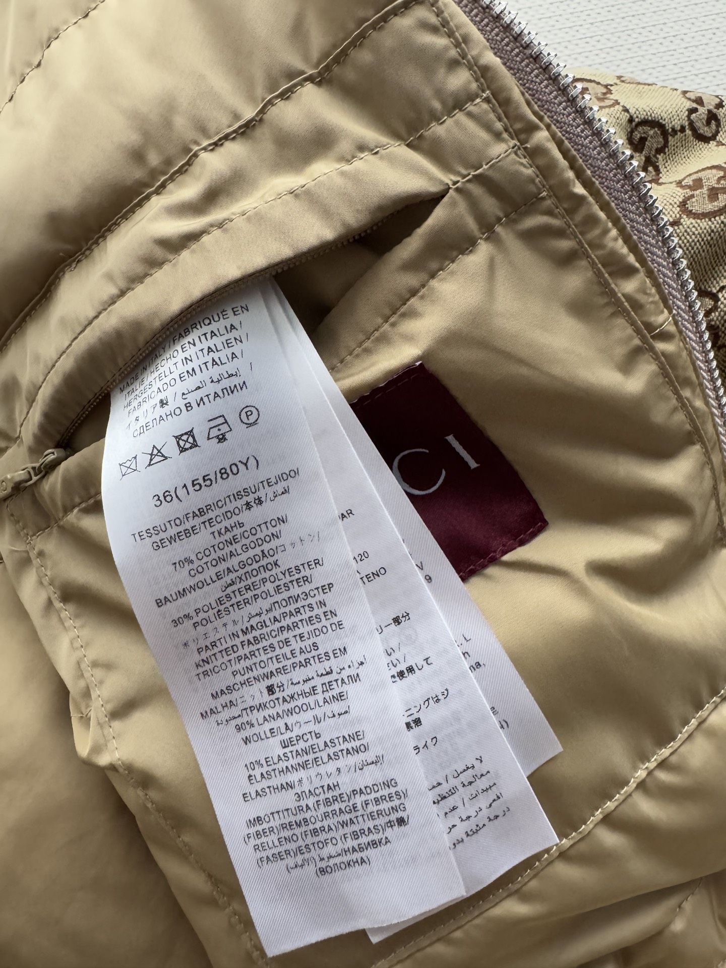 Gucc*🆕25新款 经典老花系列棉服外套 高颜值的老花系列真的百看不厌 实穿款针织领子和袖口拼接设计腰