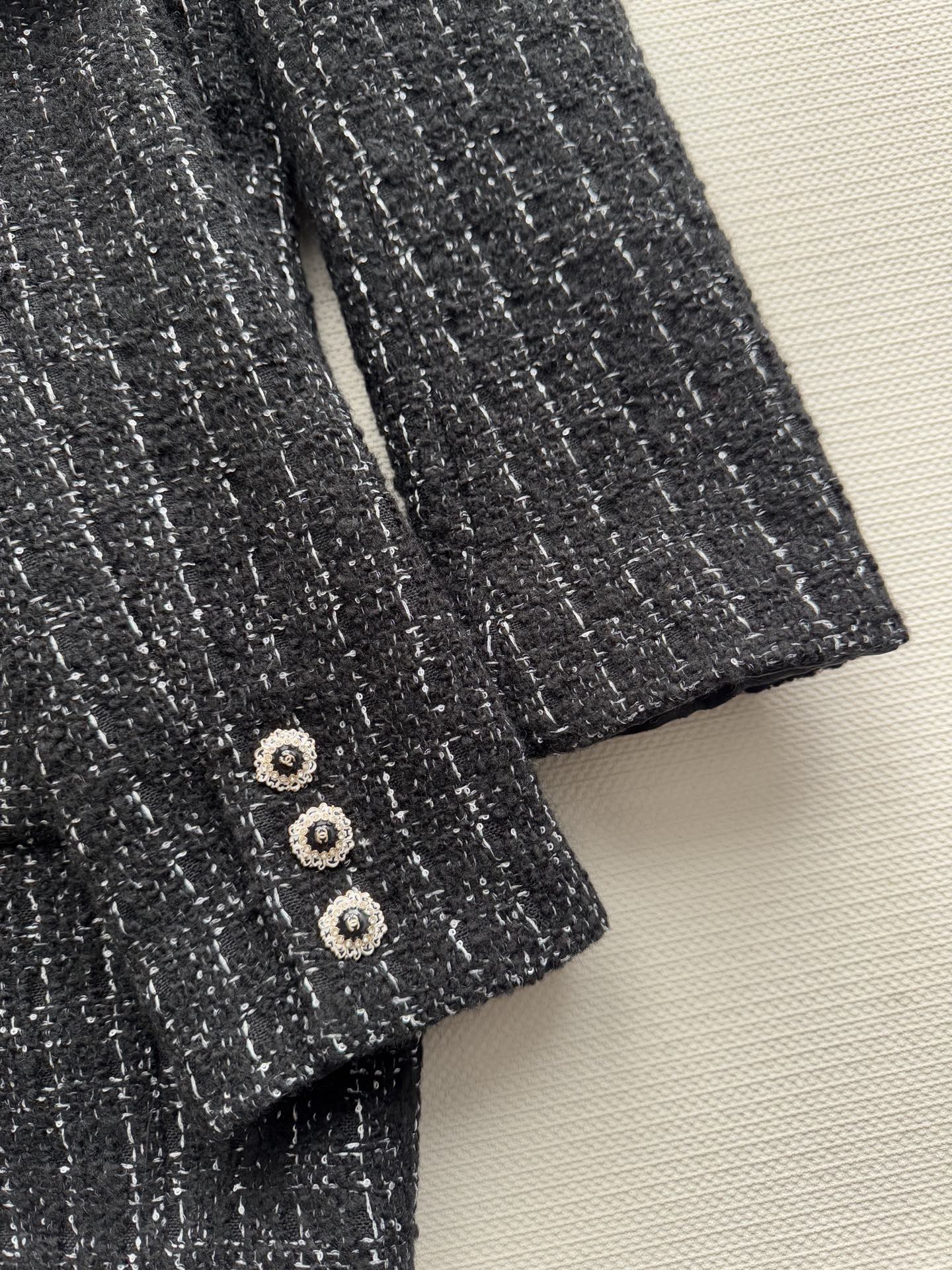 i1763181312119 381 0 7