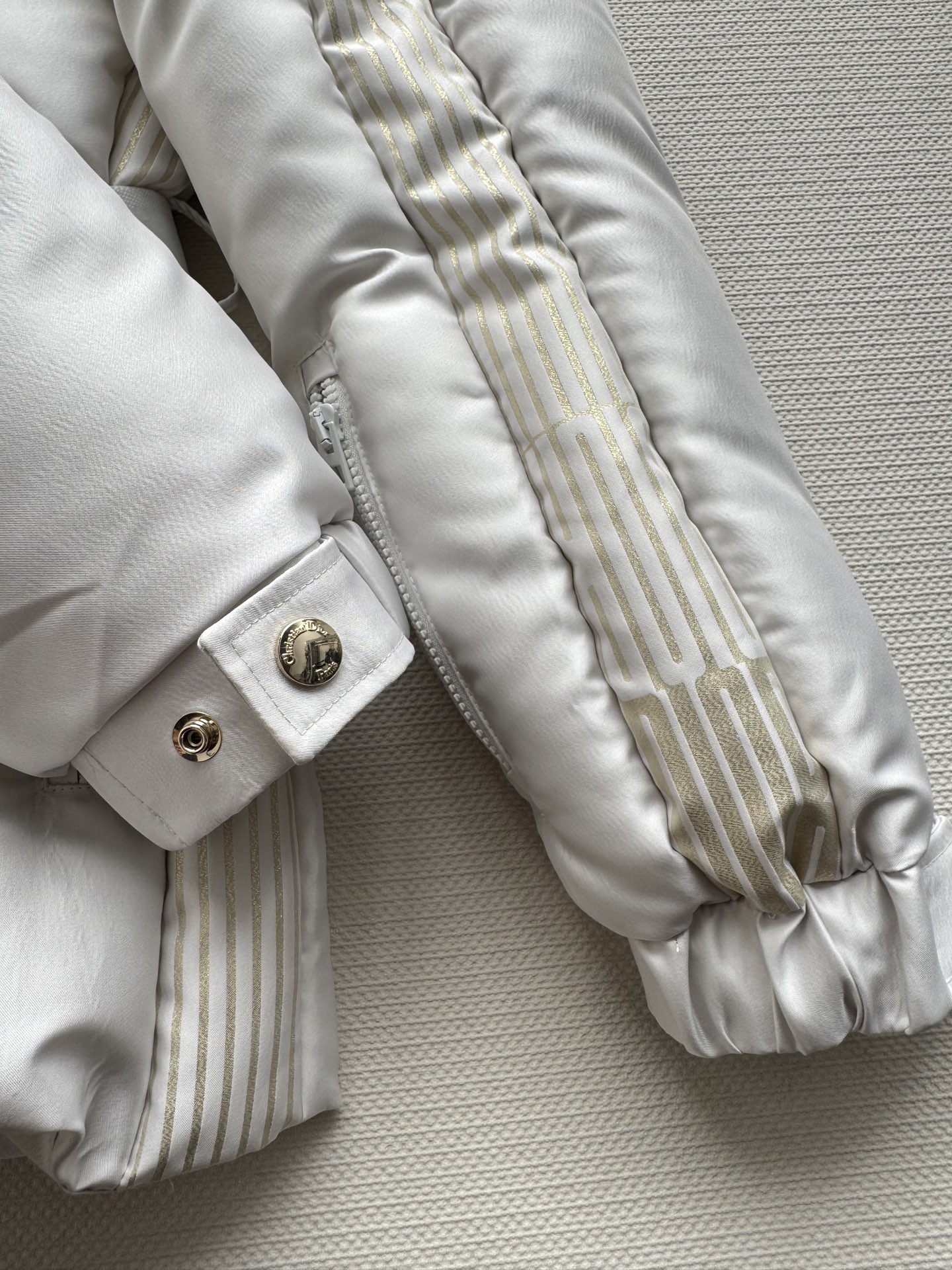 i1763873305421 8850 0 5