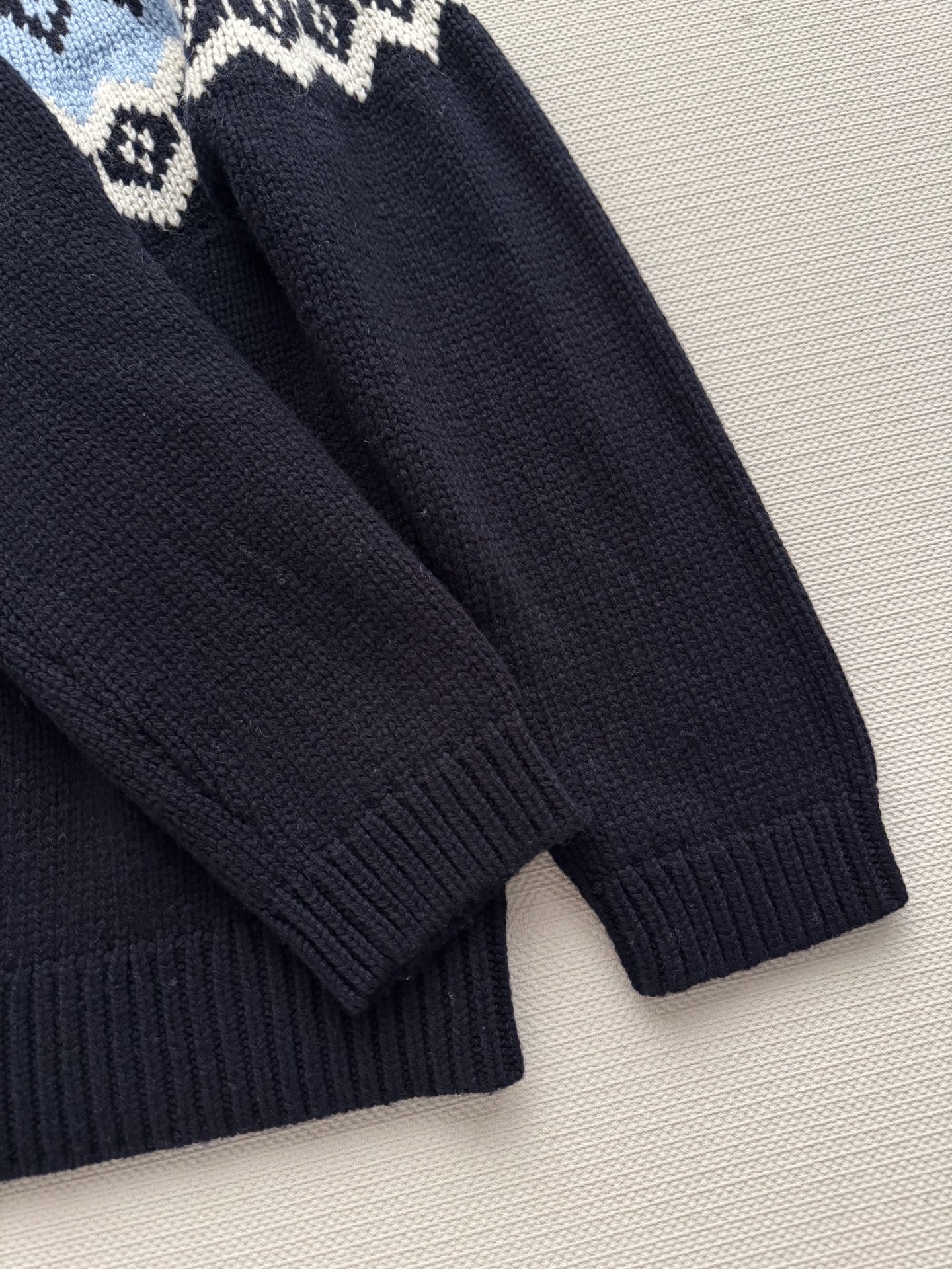 i1764607842986 3935 0 4