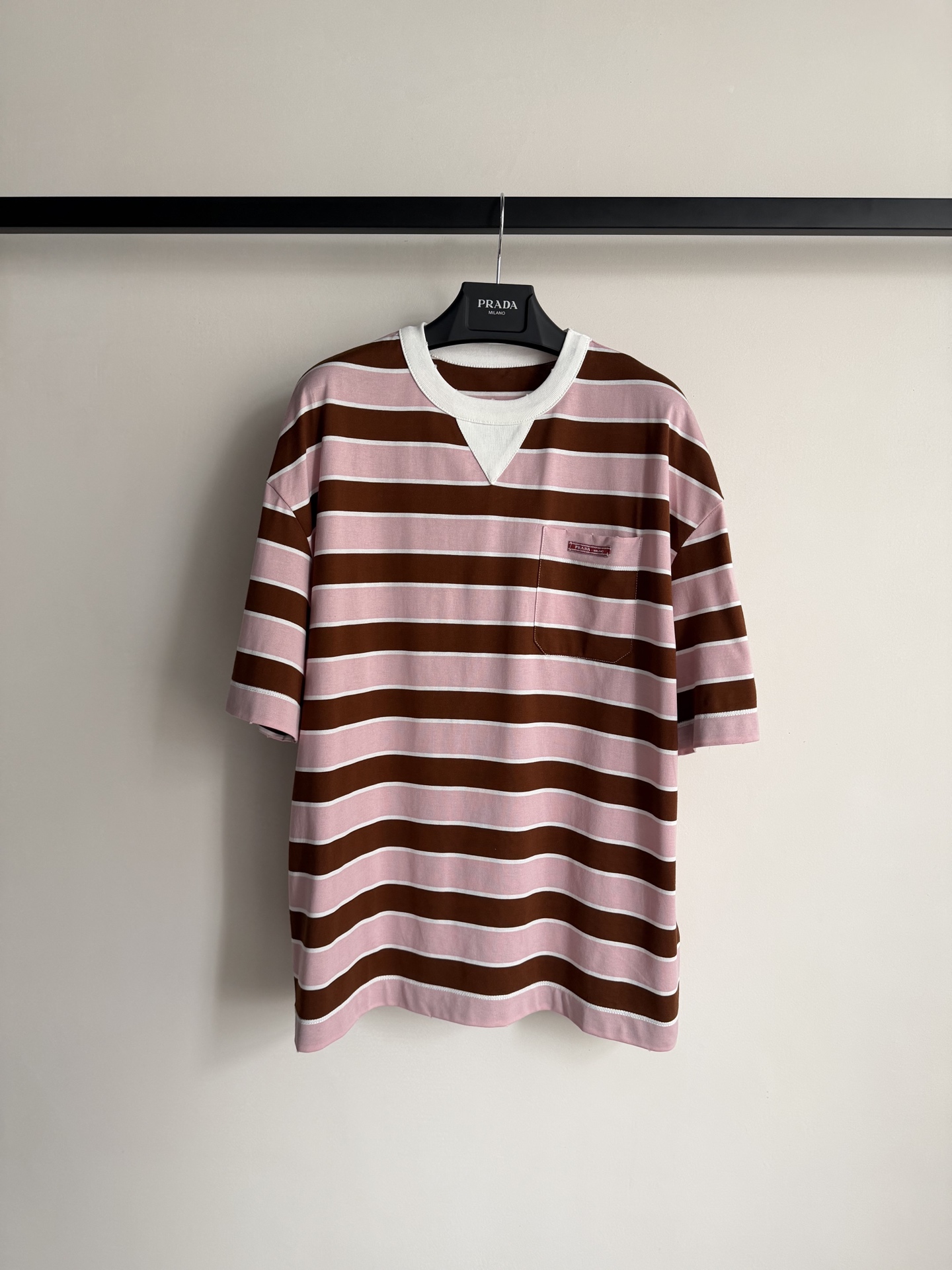 Prad*🆕26Ss春夏新款 条纹短袖圆领T恤丨⚠独家开发！高版出品！衣服每处边沿都有磨破工艺。超级高级