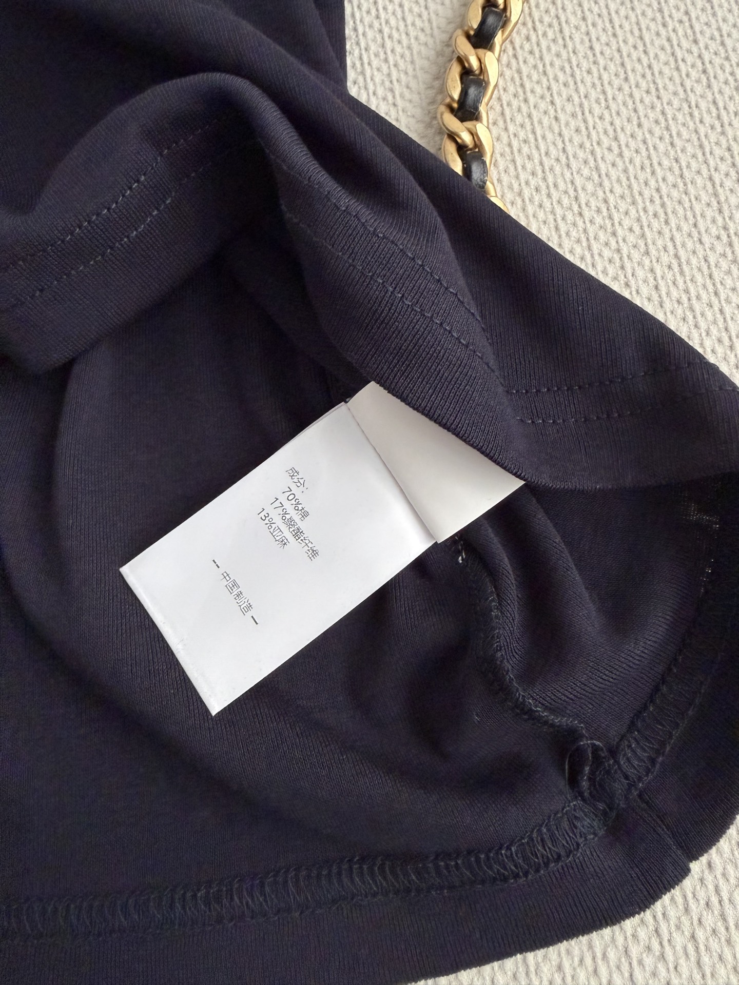 Chane*🆕小香中古系列——领毛织刺绣亚麻T：撞色的花纱毛织领子自然卷边松弛又随性，手写字体的刺绣精致