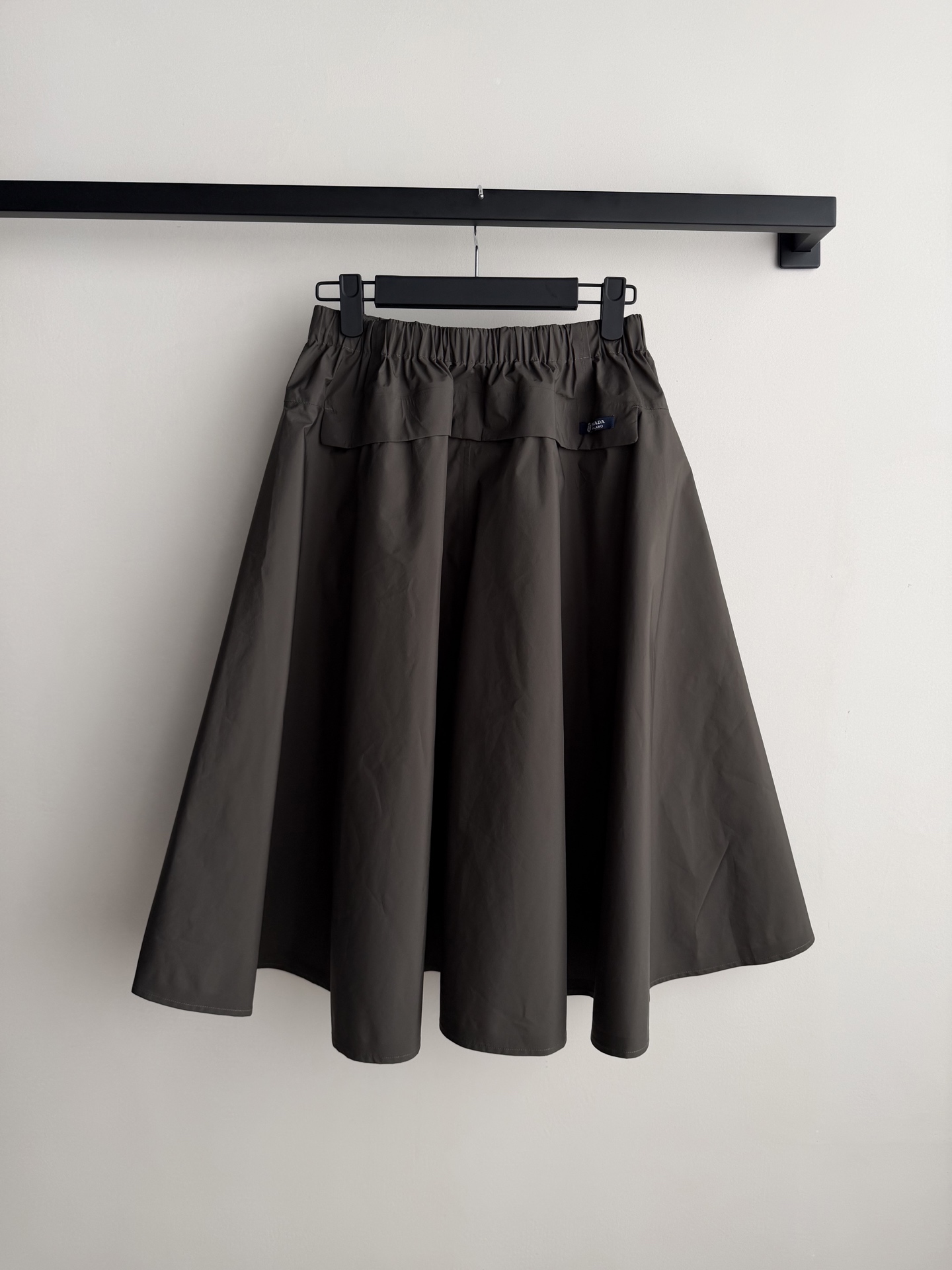 Prad*🆕26Ss早春新款 褐色腰带尼龙口袋半身裙丨⚠独家开发！还原Yb里片都是工艺压胶顶级高版出品！