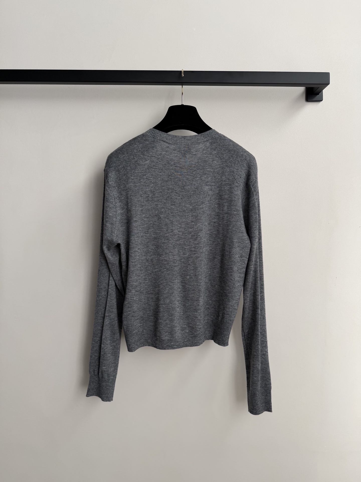 Chane*🆕🩶26P灰色针织开衫，Yb定制16超细羊毛 高密度超薄 柔软针织面料，🇩🇪德国进口机刺绣饱