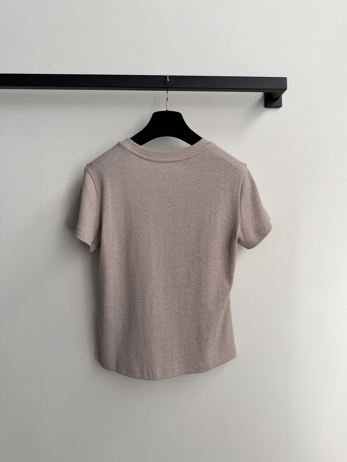 Chane*🆕——小香风kitty洗水T：✨谁能拒绝Hello Kitty➕小香风的双重可爱暴击！毛绒绒