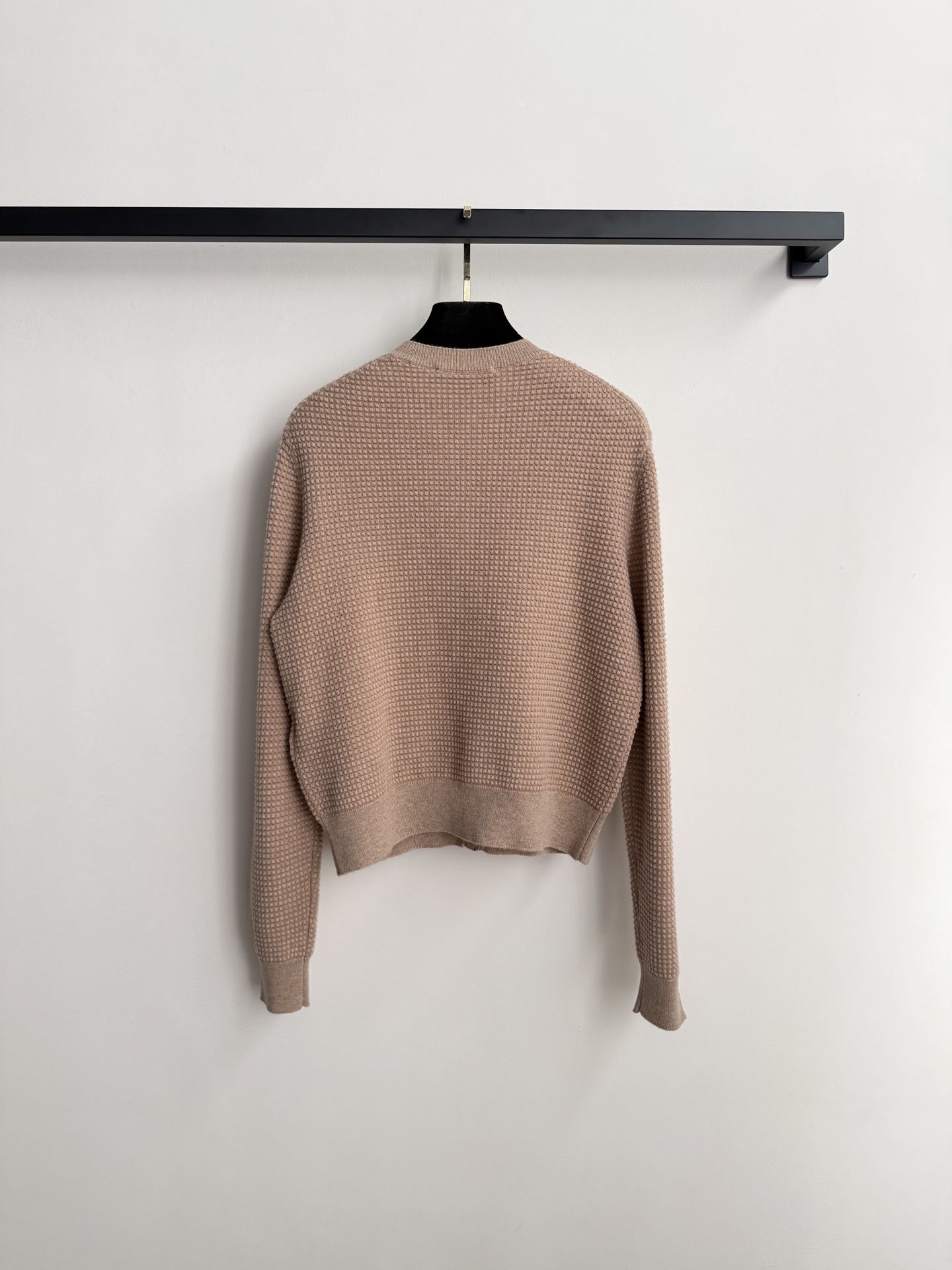 Loro Pian*🆕华夫格羊绒开衫，54%羊绒+46%棉混纺，触感柔软亲肤，保暖又透气。浅驼杂色低调高