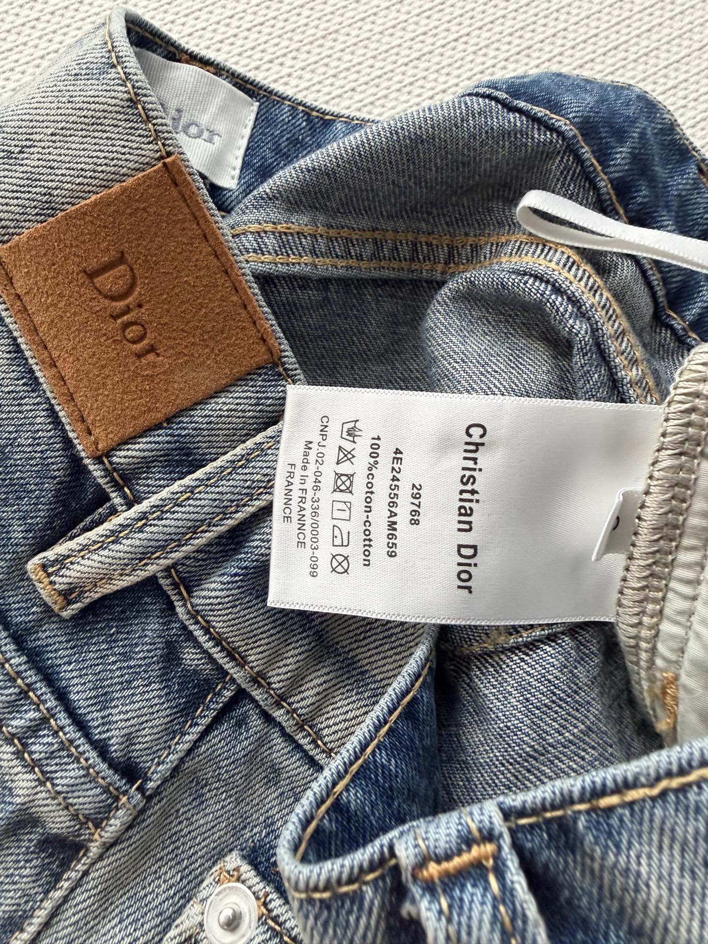 Dio*🆕2026春夏新款女士蓝色时尚百搭高级感气质四叶草短裤顶级版本，选用纯棉牛仔面料，五金YB定制，