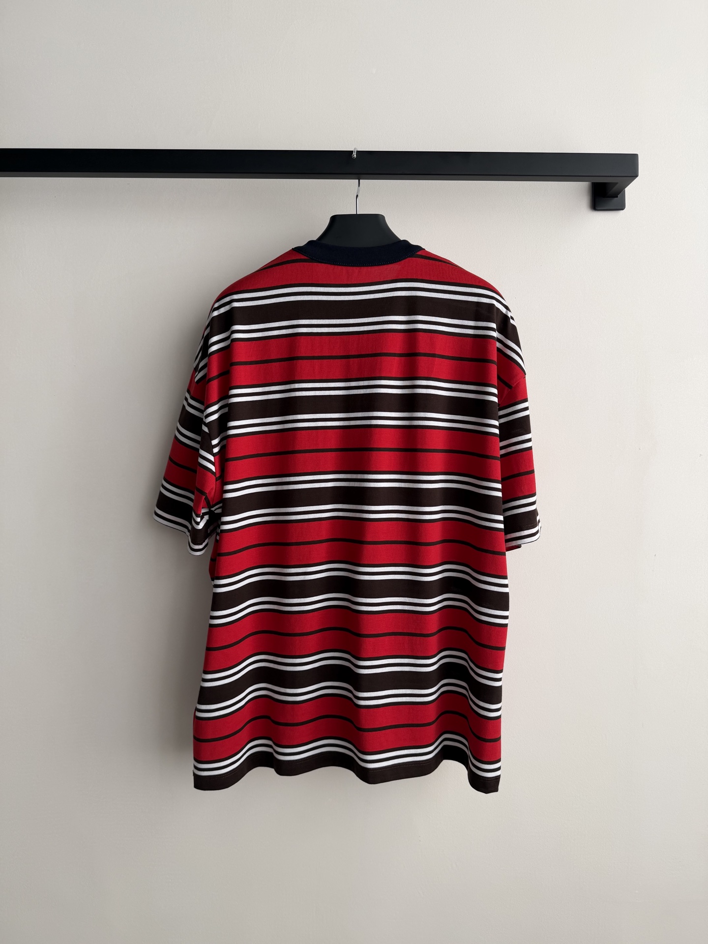 Prad*🆕26Ss春夏新款 条纹短袖圆领T恤丨⚠独家开发！高版出品！衣服每处边沿都有磨破工艺。超级高级