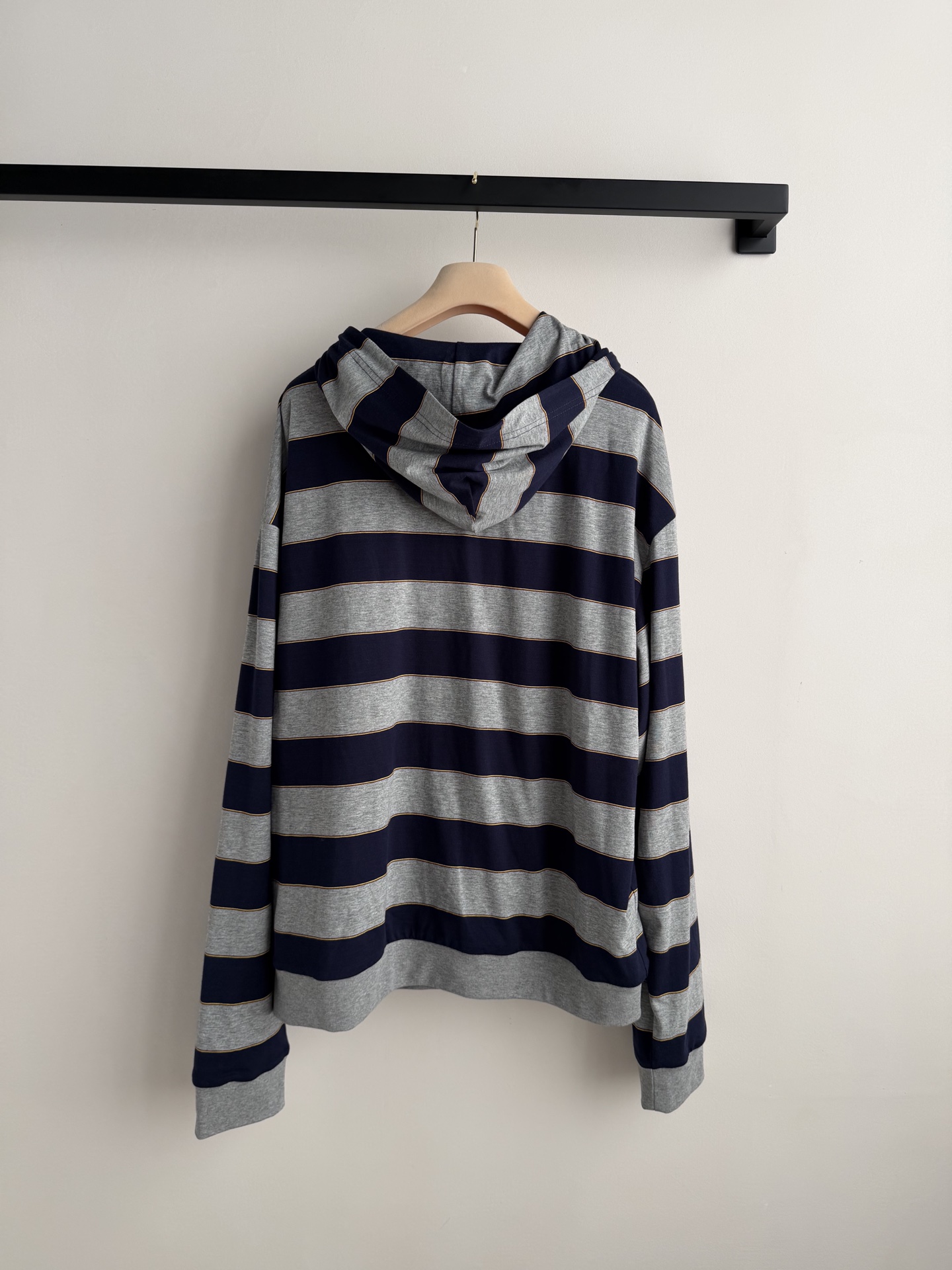 Miumi*🆕26Ss早春新款 微标条纹拉链连帽卫衣外套丨⚠独家开发！顶级高版出品！以藏青与麻灰的经典条