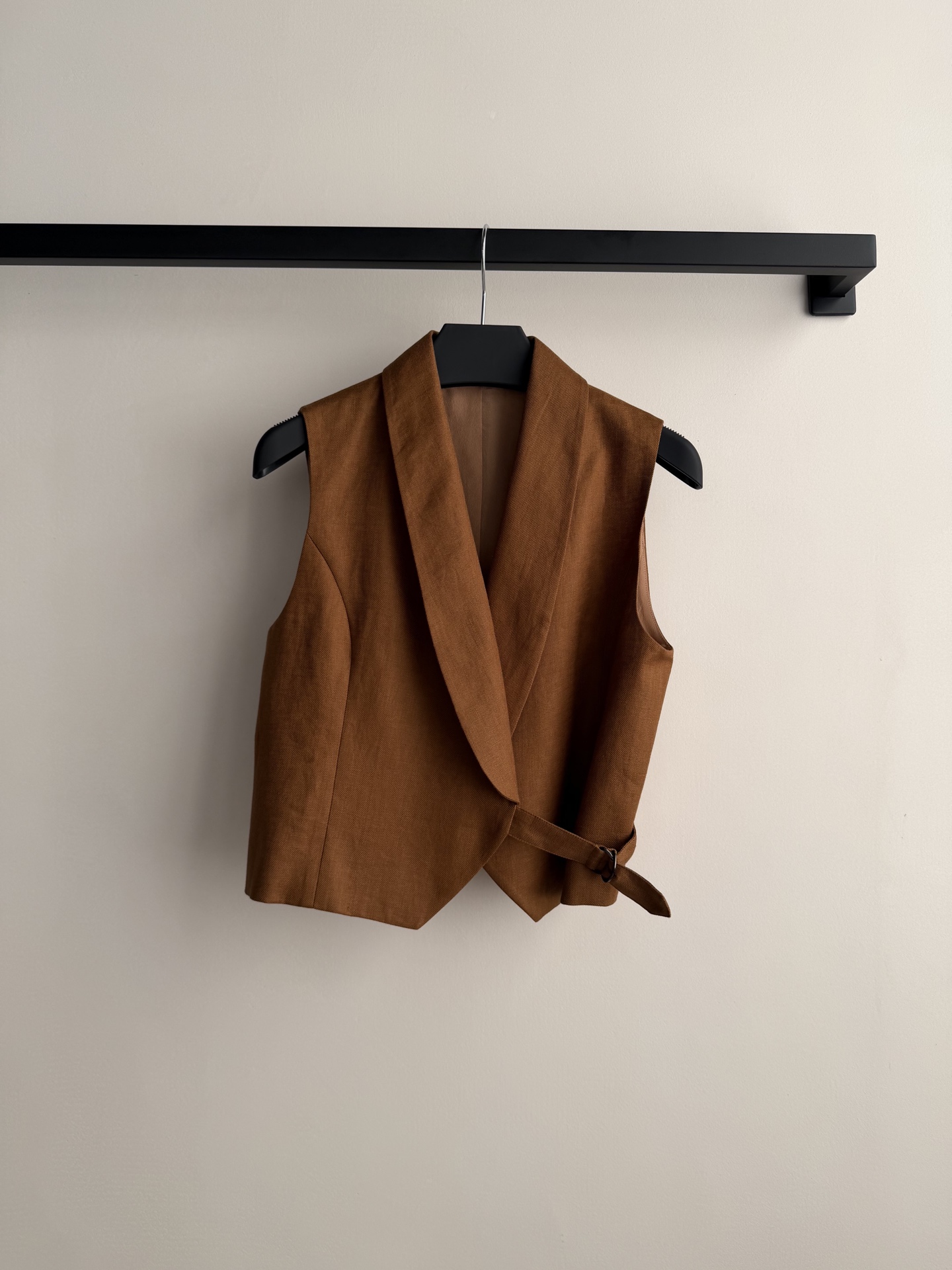 Brunello Cucinelli 2026春夏亚麻马甲，采用高品质亚麻，轻盈透气，春夏穿超舒服！焦糖