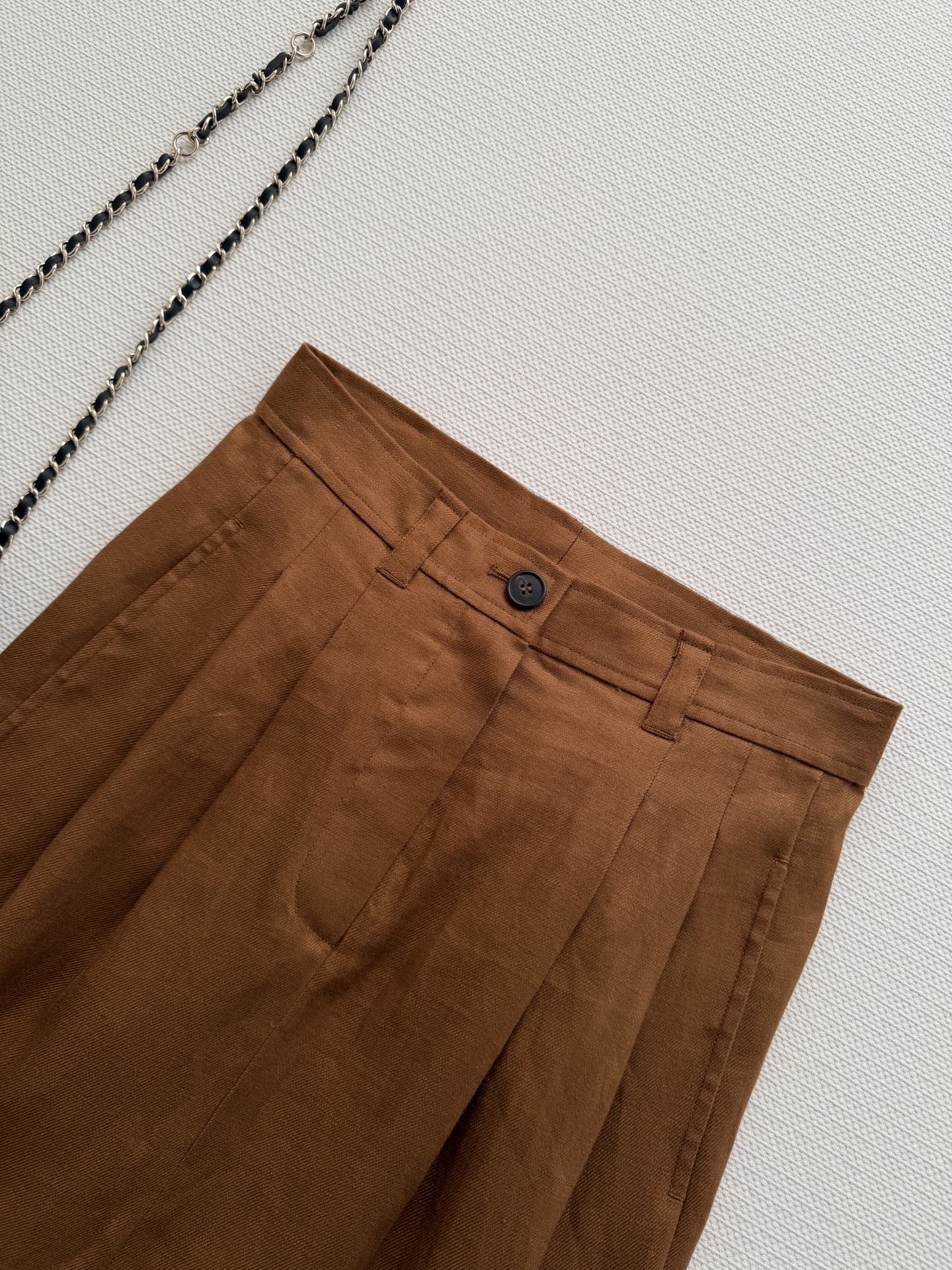 Brunello Cucinelli 2026春夏亚麻半裙，采用高品质亚麻，轻盈透气，春夏穿超舒服！焦糖