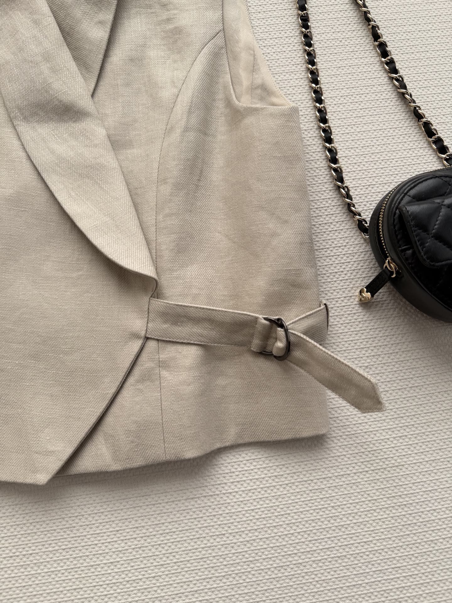 Brunello Cucinelli 2026春夏亚麻马甲，采用高品质亚麻，轻盈透气，春夏穿超舒服！焦糖