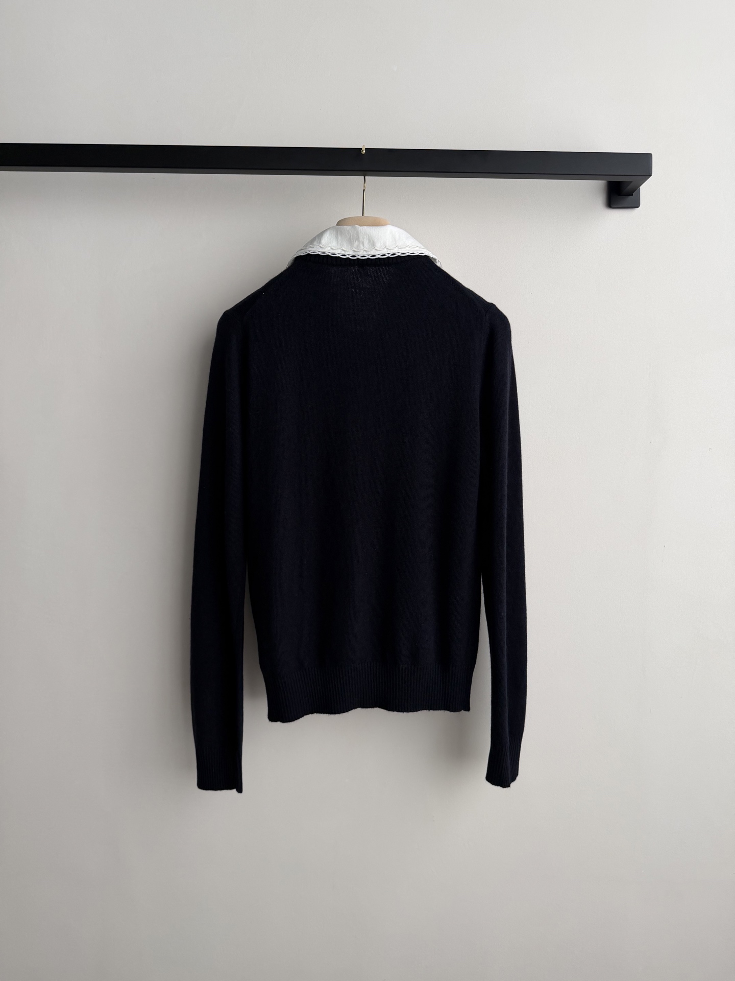 𝐌𝐢𝐮𝐌𝐢*26new🪄可拆卸花边衬衫领针织开衫🧸🐑复古学院减龄风格轻松get，正肩收身版型上身百搭不挑