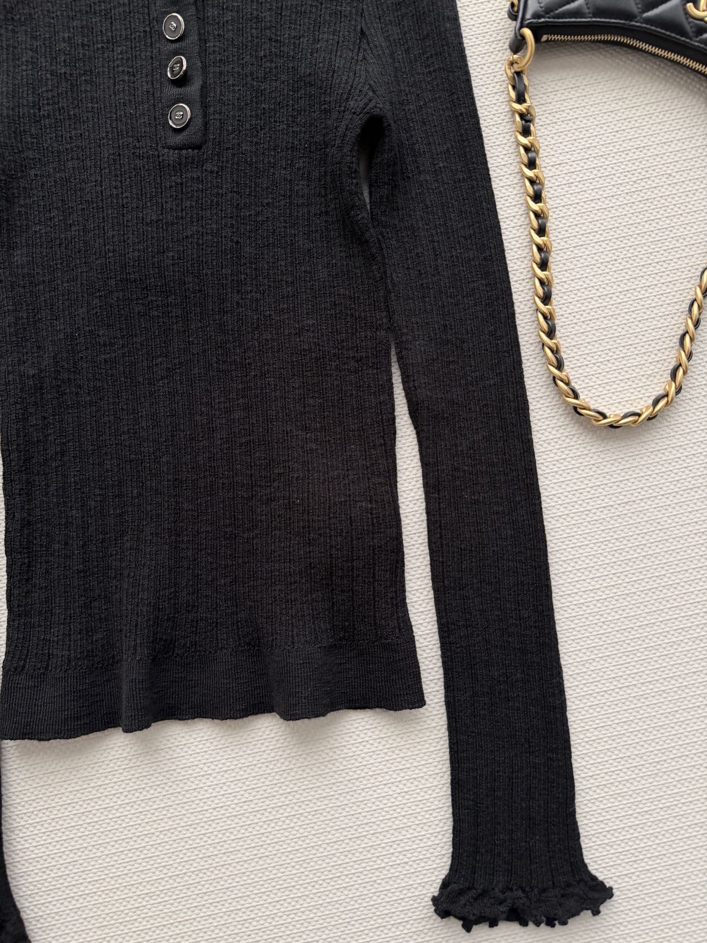 Chane*🆕新款，早春针织长袖ＳＭＬ.