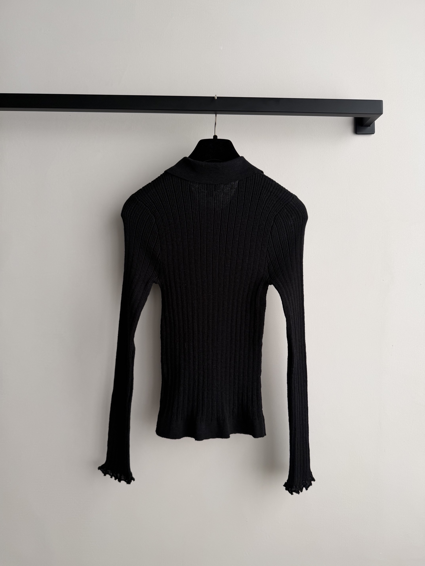 Chane*🆕新款，早春针织长袖ＳＭＬ.