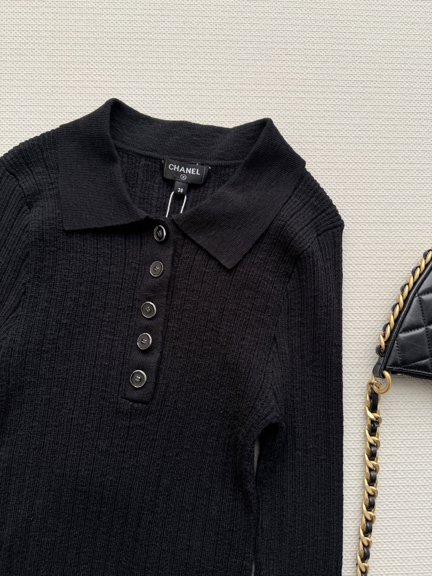 Chane*🆕新款，早春针织长袖ＳＭＬ.