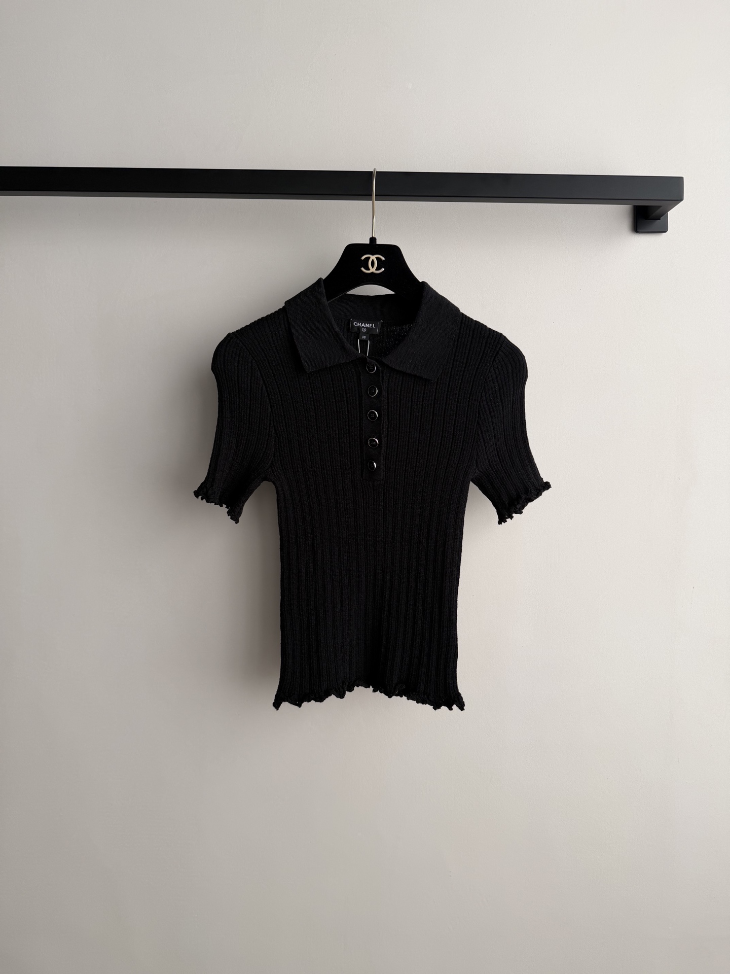 Chane*🆕新款，早春针织短袖ＳＭＬ.