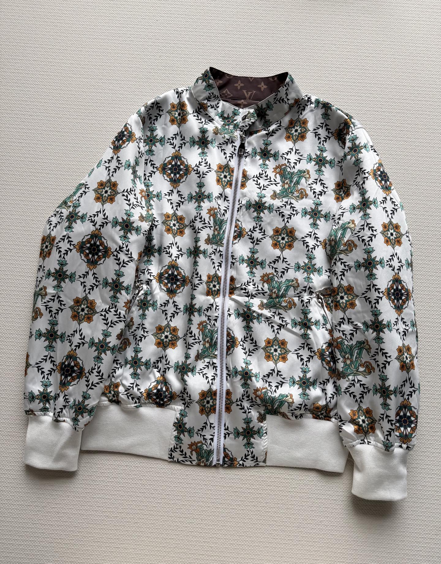 LouisVuitto*🆕🤎26SS新款系列老花双面夹克，经典Monogram图案，轻盈透气超舒适！小立