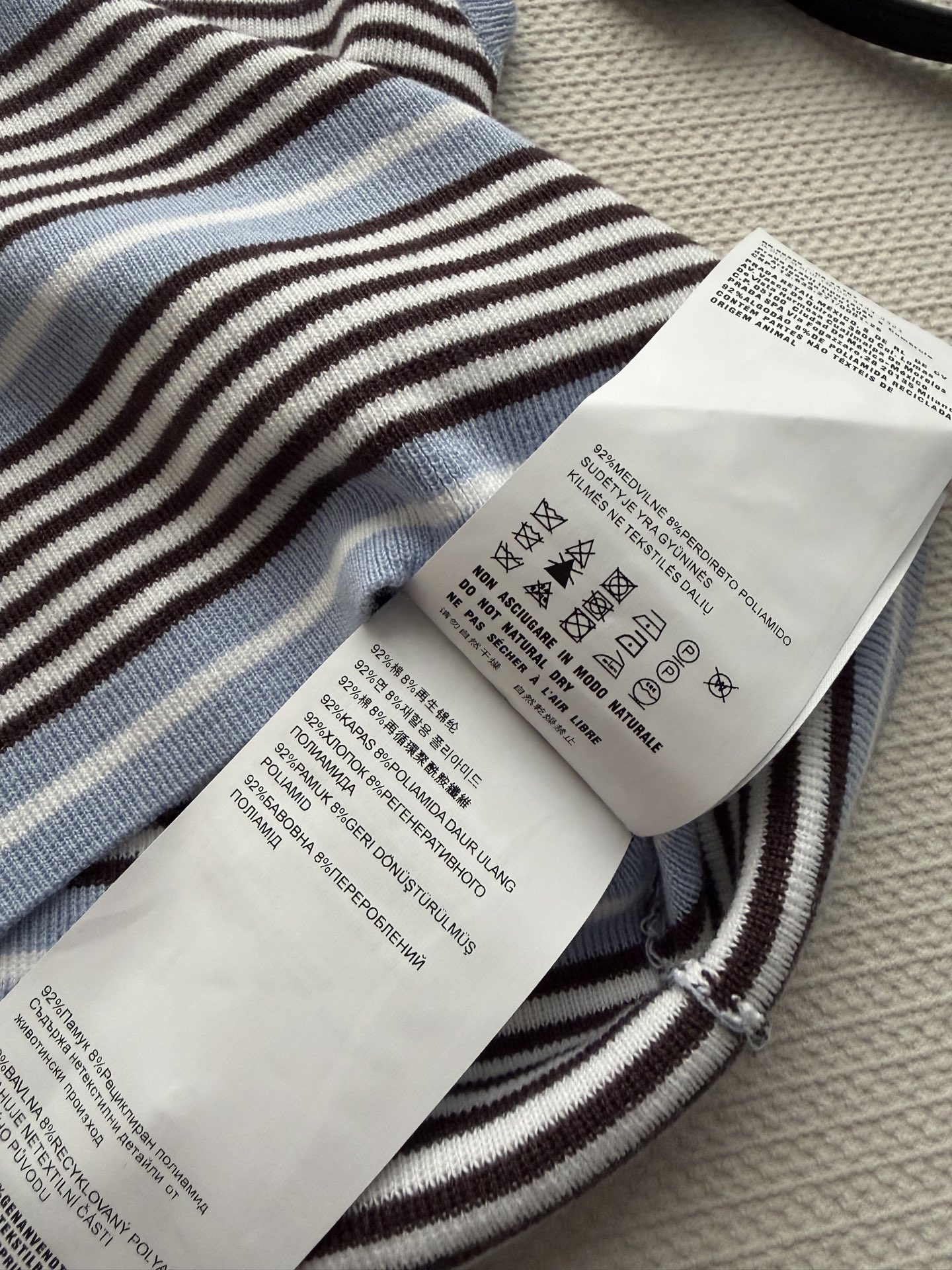 Prad*🆕26ss春夏新款撞色条纹背心，多种颜色把复古感和清新感平衡得刚刚好  定制尺寸版型 针织面料