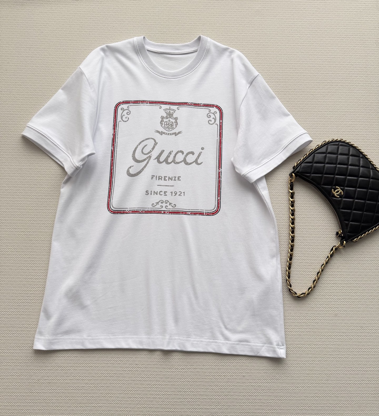 Gucc*🆕典藏标识“Firenze Since 1921”经由不同工艺焕新演绎，作为专属灵感来源，贯穿
