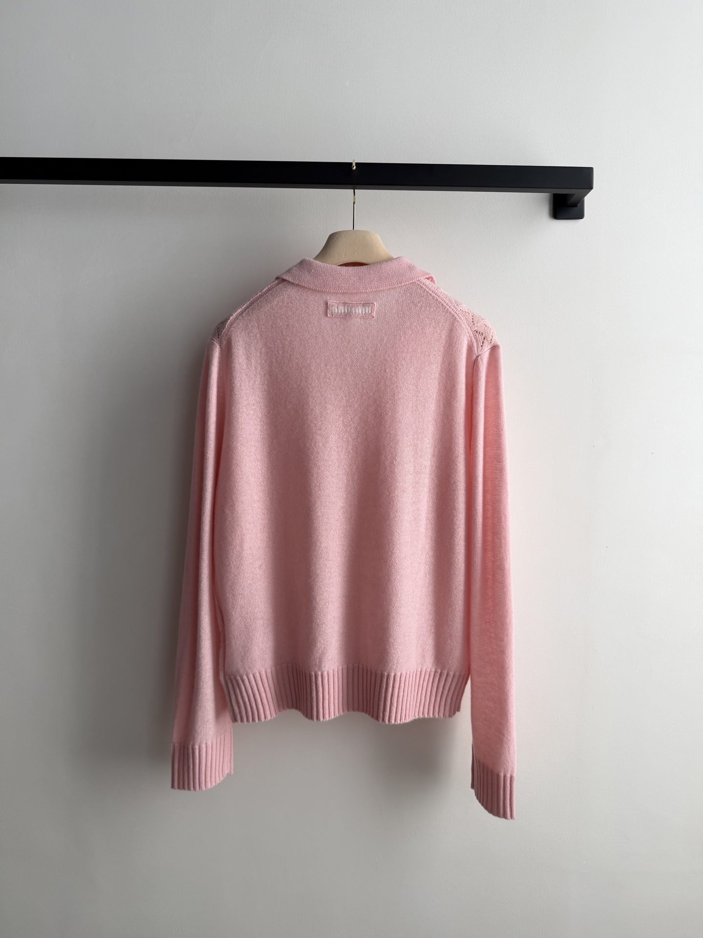 Miumi*🆕26Ss早春新款 镂空翻领针织polo衫丨⚠独家yb开发！高版出品！甄选细腻羊毛羊绒混纺面