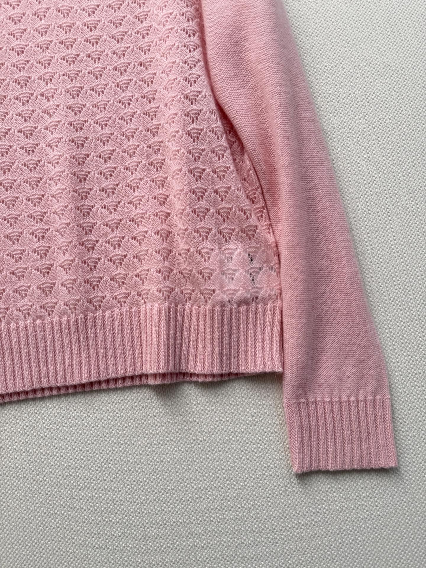 Miumi*🆕26Ss早春新款 镂空翻领针织polo衫丨⚠独家yb开发！高版出品！甄选细腻羊毛羊绒混纺面