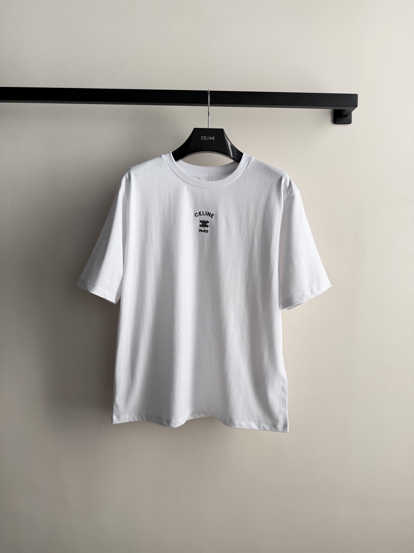 Celin* 🆕26sS早春新款 凯旋门刺绣弹力短袖T恤丨⚠原版开发！高版出品！高弹纯棉面料，贴身不紧绷