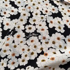 Valentin*🆕🌼26SS这款连衣裙👗黑白雏菊印花为亮点,轻薄透气面料,春夏穿超舒服!高腰松紧+抽绳 Valentin*🆕🌼26SS这款连衣裙👗黑白雏菊印花为亮点,轻薄透气面料,春夏穿超舒服!高腰松紧+抽绳