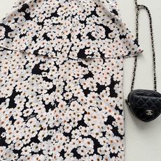Valentin*🆕🌼26SS这款连衣裙👗黑白雏菊印花为亮点,轻薄透气面料,春夏穿超舒服!高腰松紧+抽绳 Valentin*🆕🌼26SS这款连衣裙👗黑白雏菊印花为亮点,轻薄透气面料,春夏穿超舒服!高腰松紧+抽绳